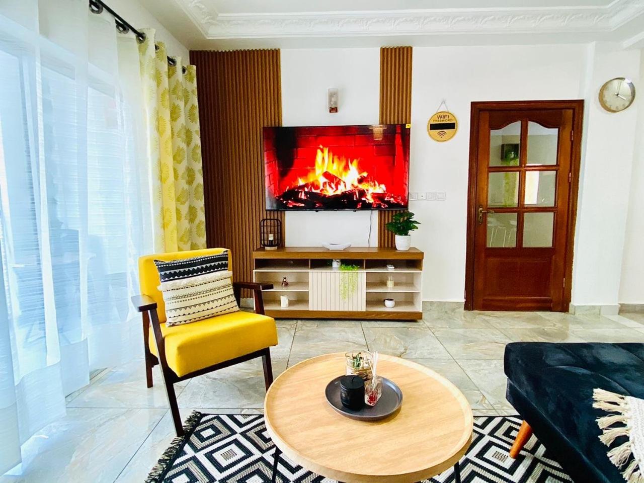 Appartement meublé 2 Chambres, Salon - Bastos, Ambassade du Tchad, Yaoundé, CMR