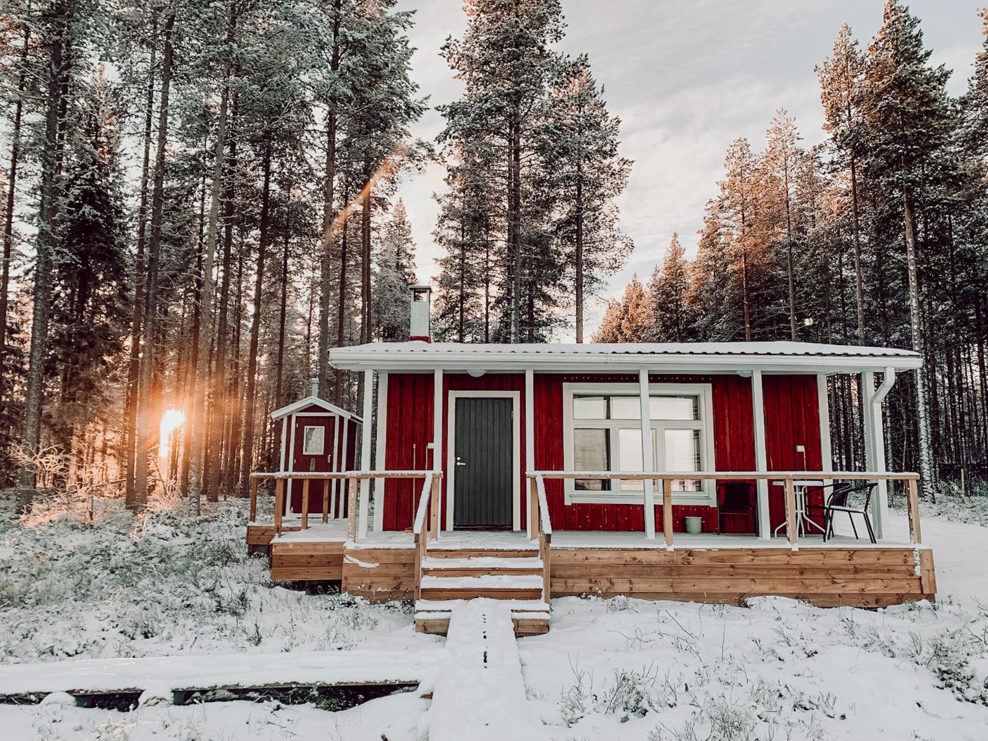 Aurora Lakefront Cottage OTSOLA, 55 km from Rovaniemi