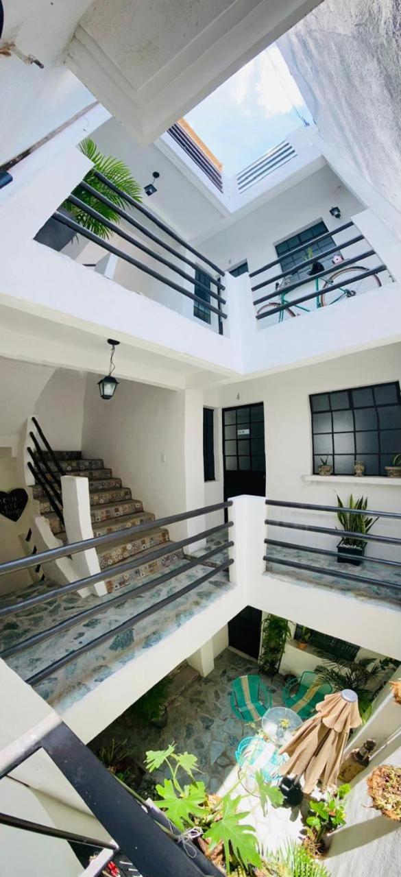 Hotel 17-52