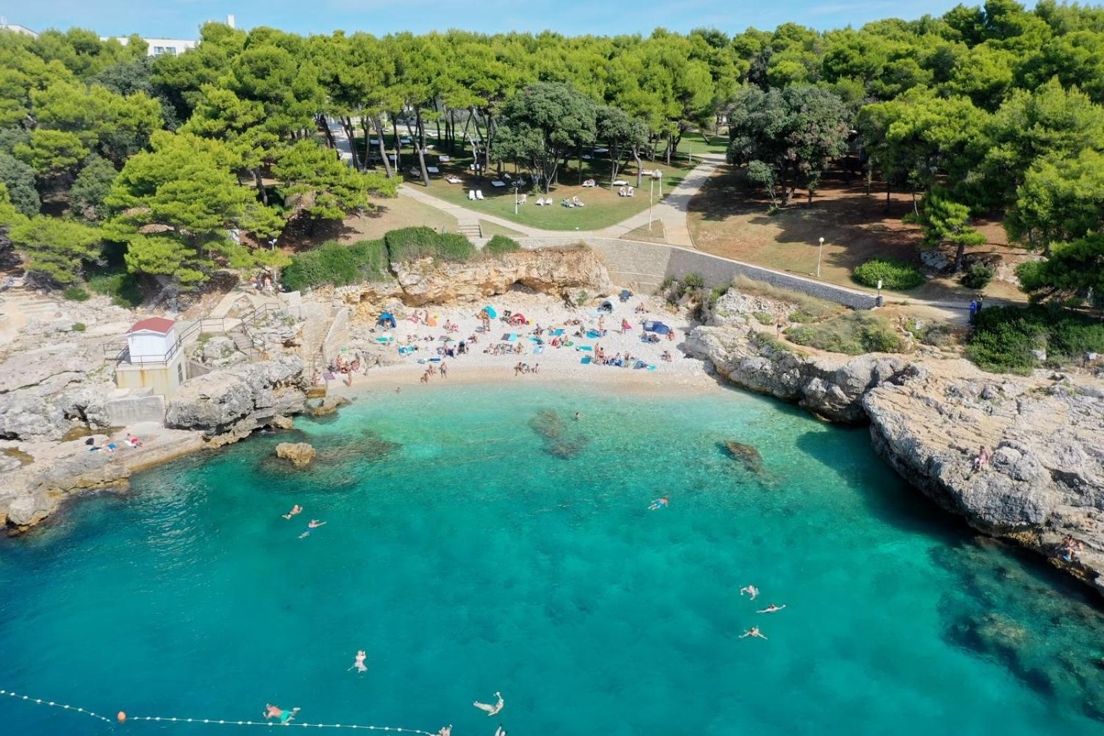 Apartman NEDA Pula,near the beach,free parking and wi-fi view 5