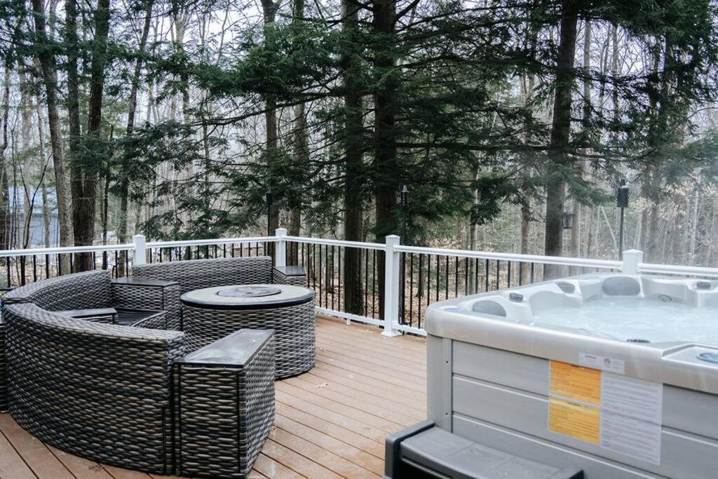 NEW! Cozy & Modern A-Frame in the woods w/HOT TUB view 5