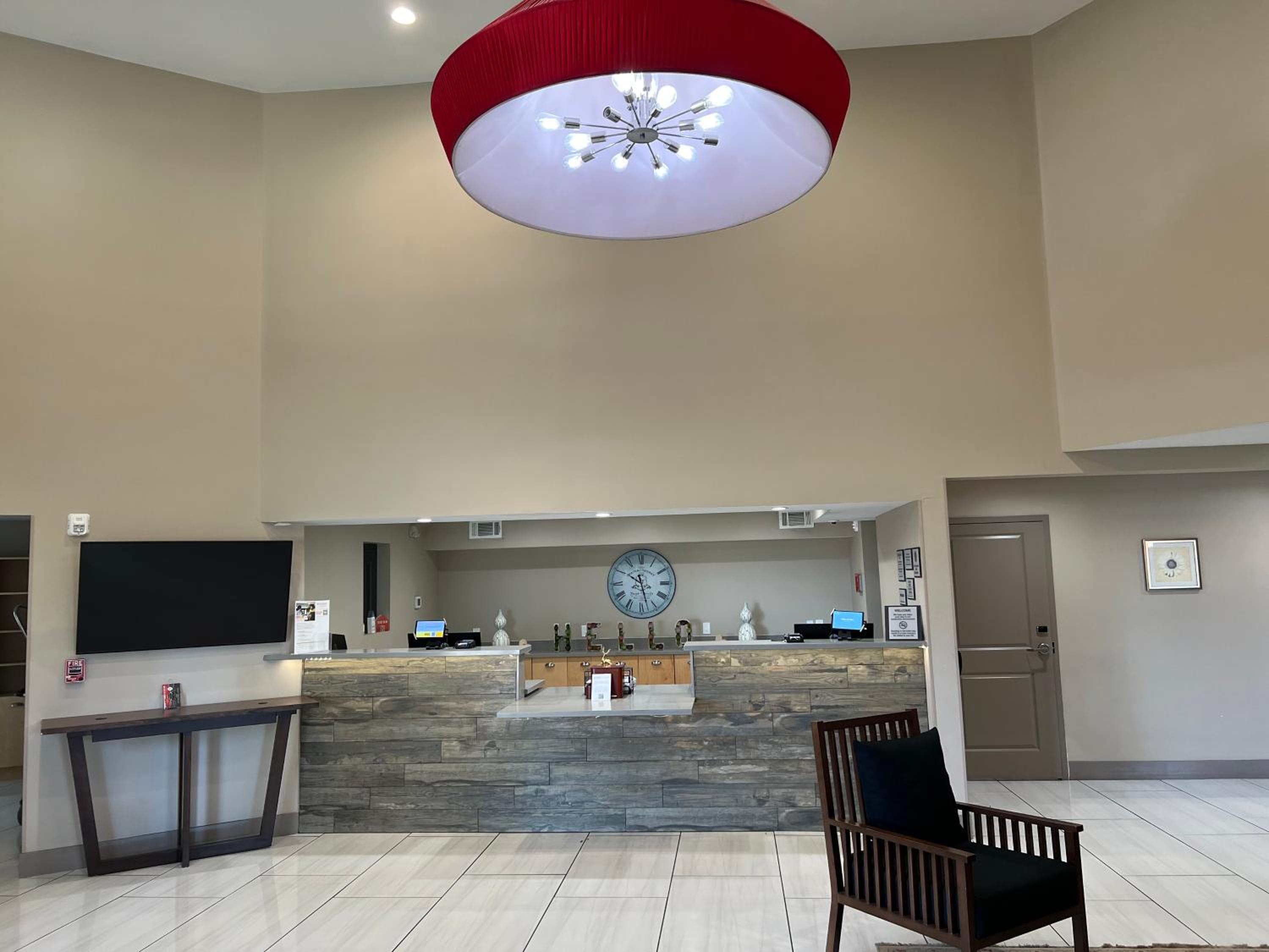 Vallejo Vacations - Country Inn Suites by Radisson, Vallejo Napa Valley, CA - Property Image 34