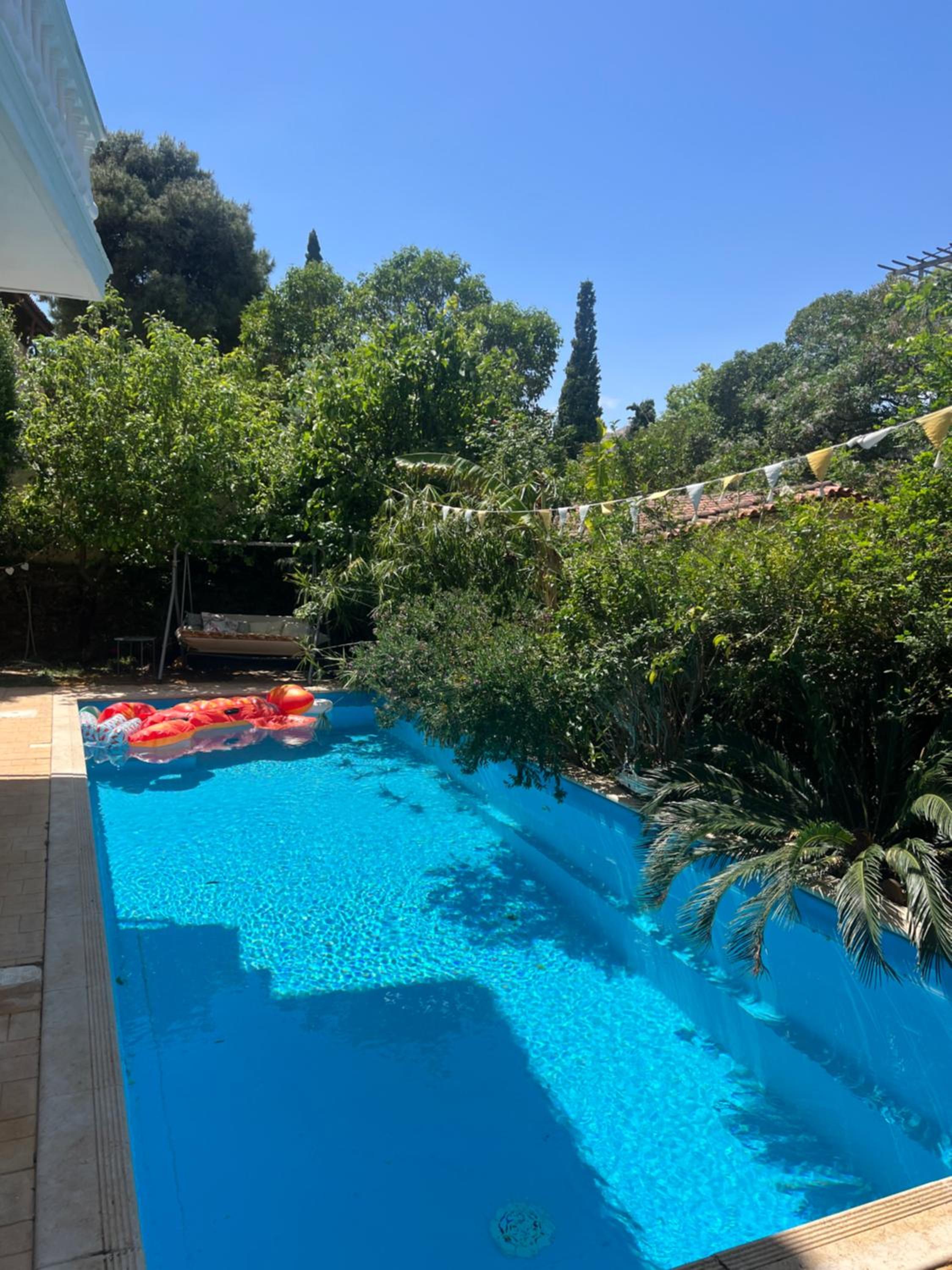 PJ GARDEN HOUSE