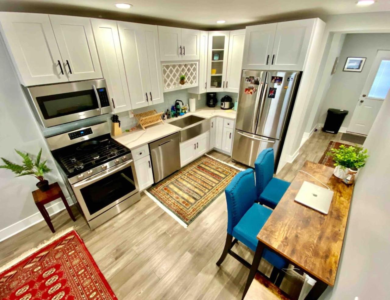 Philadelphia Deluxe Private Home view 3