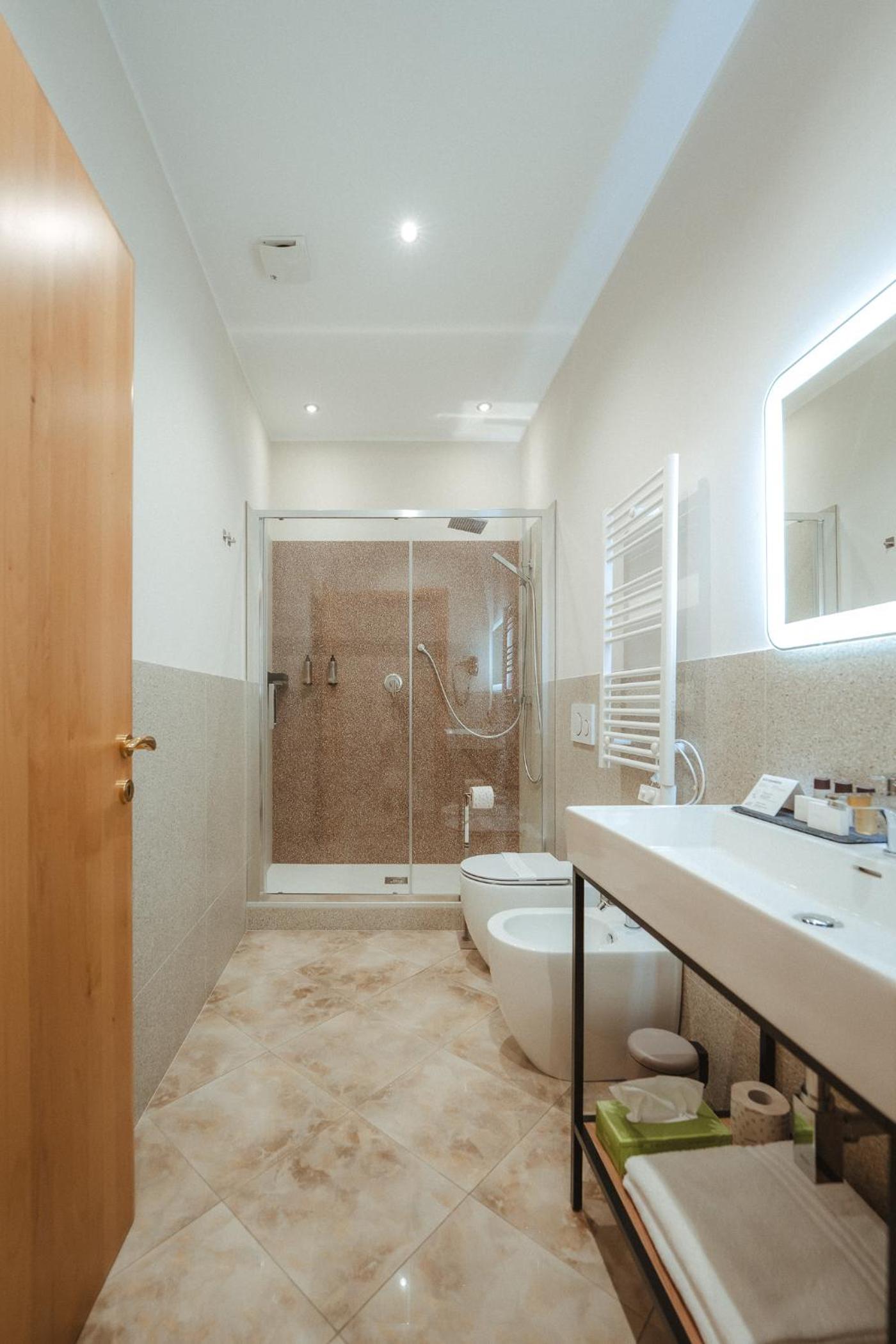 Lifestyle and Suites