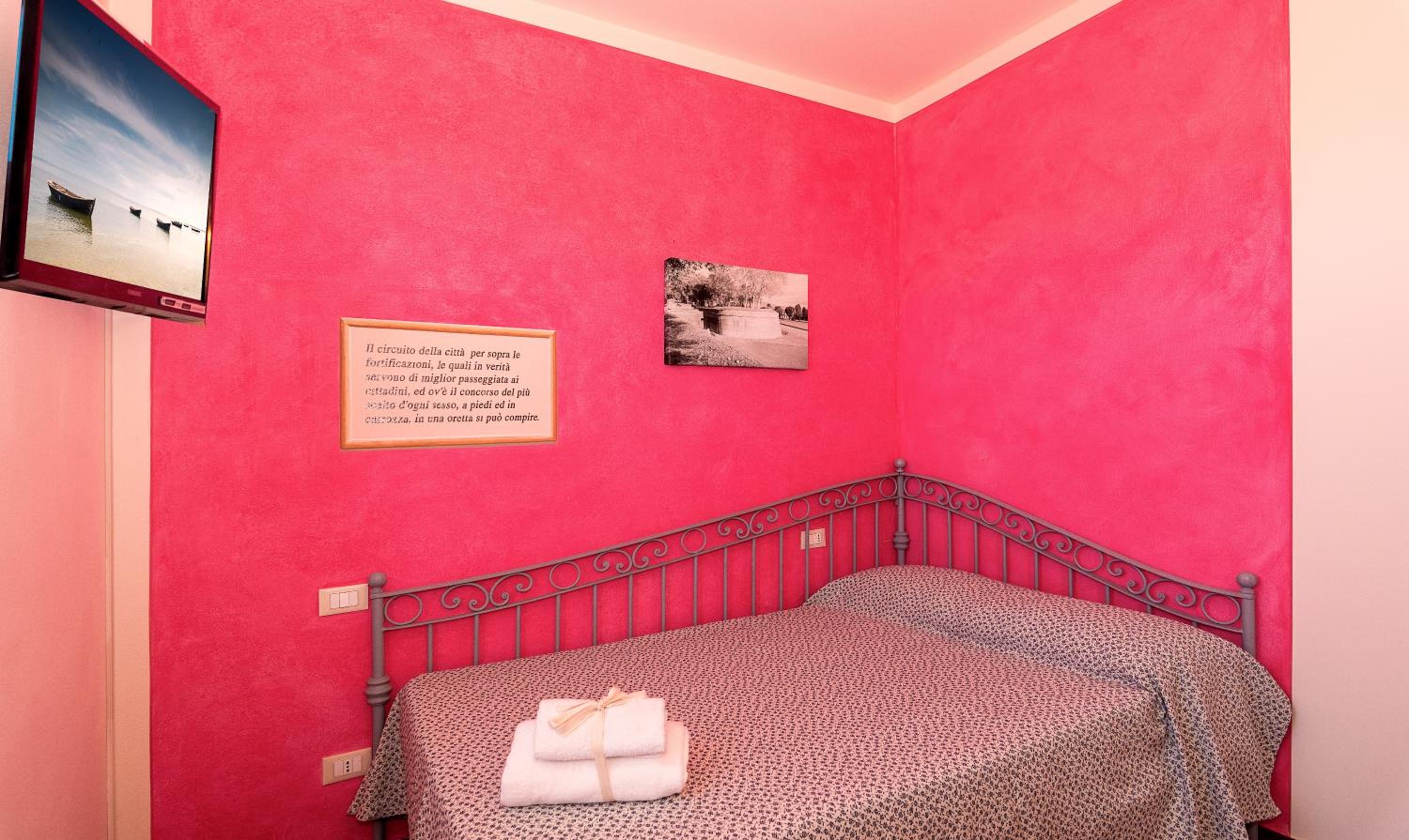 B&B Il Giardino dei Poeti and Apartaments