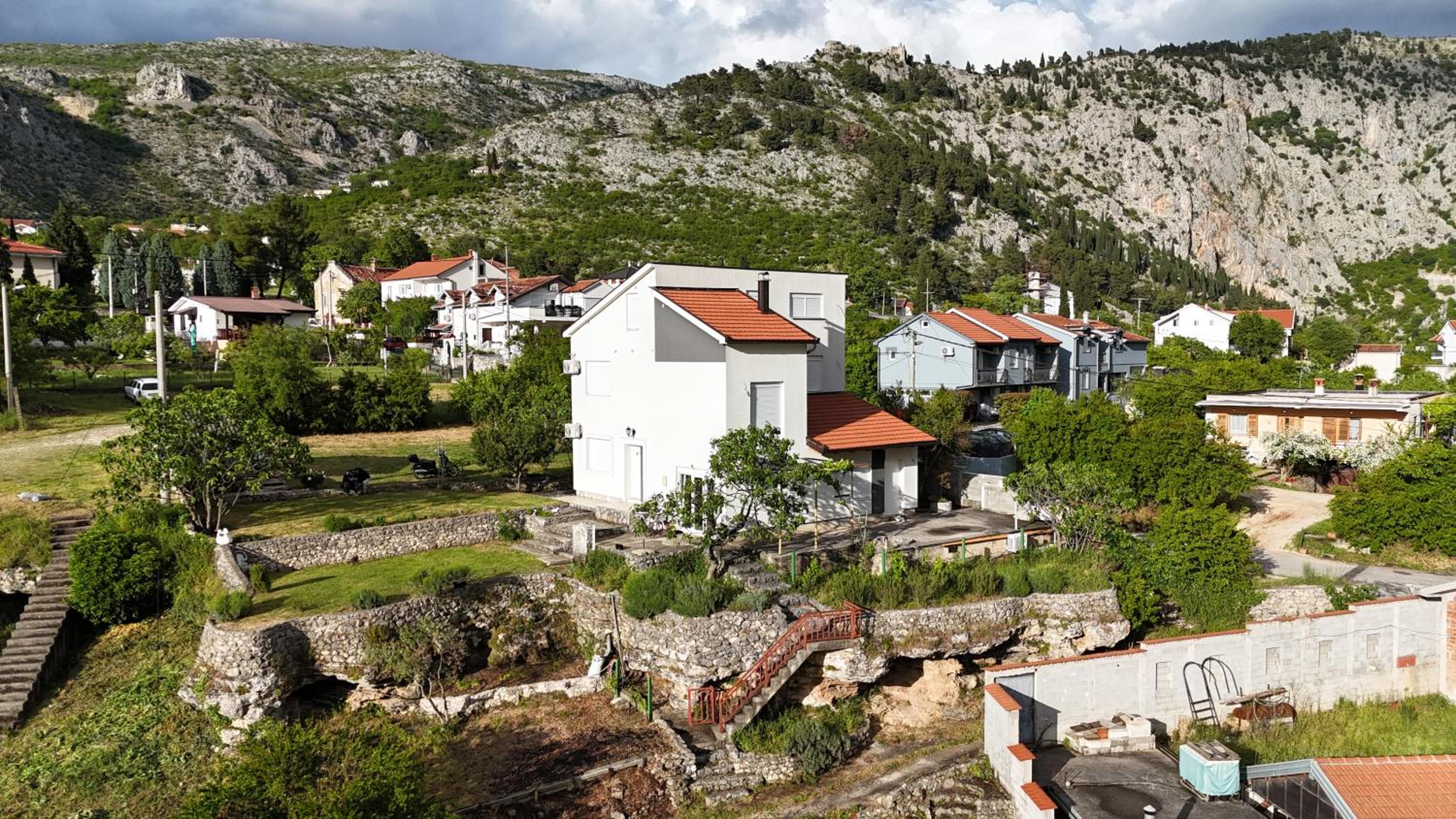 Villa The Cave