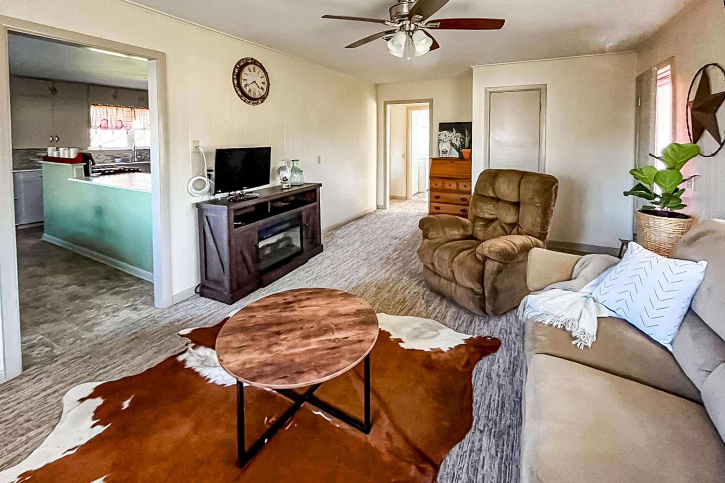 Fenced Yard! Peaceful Retreat in Smithville