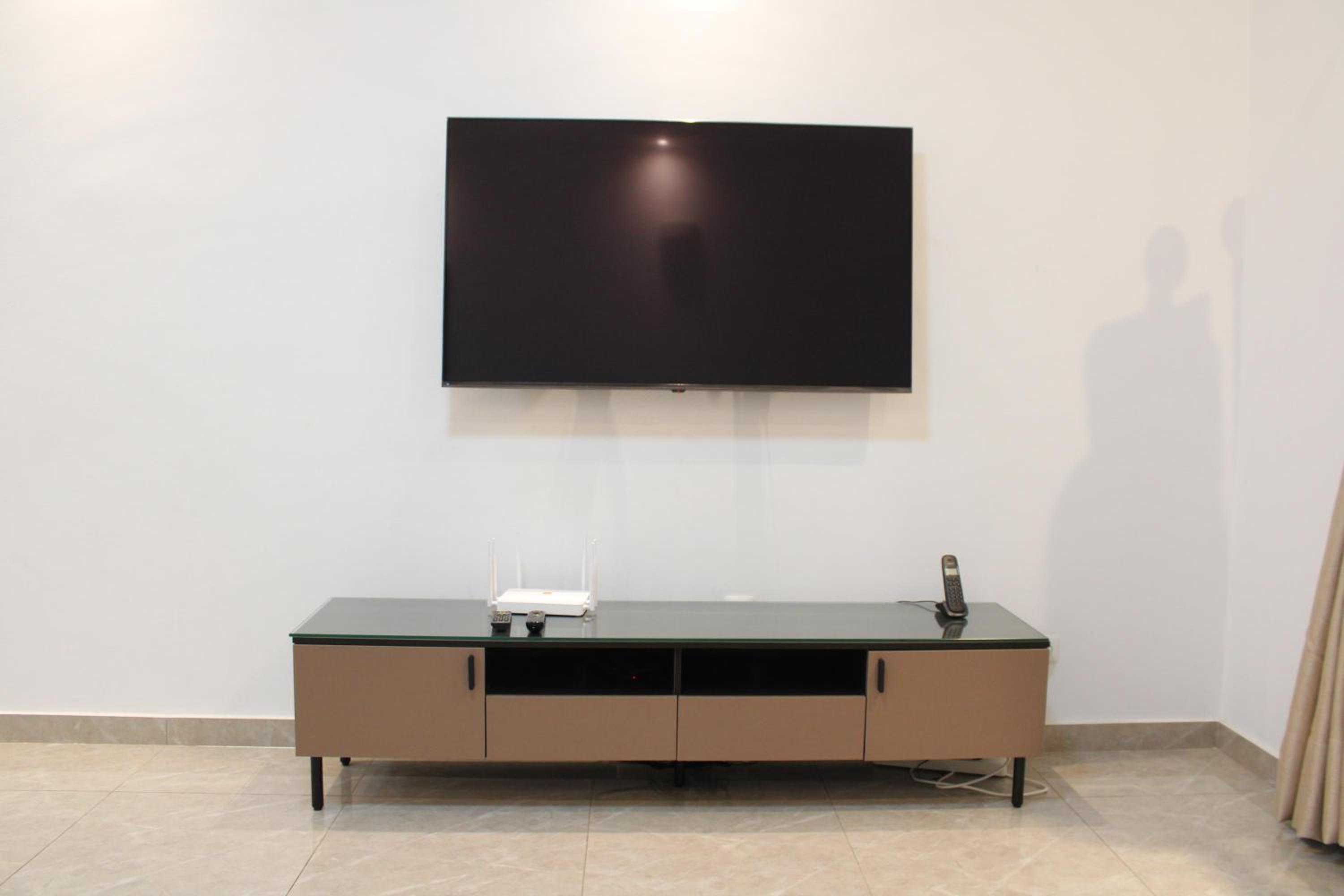 3 Appartements Indépendants - 1 ou 2 Chambres - Du Voyageur Solo au Groupe de 10 personnes - Résidence Calme, Proche Abidjan