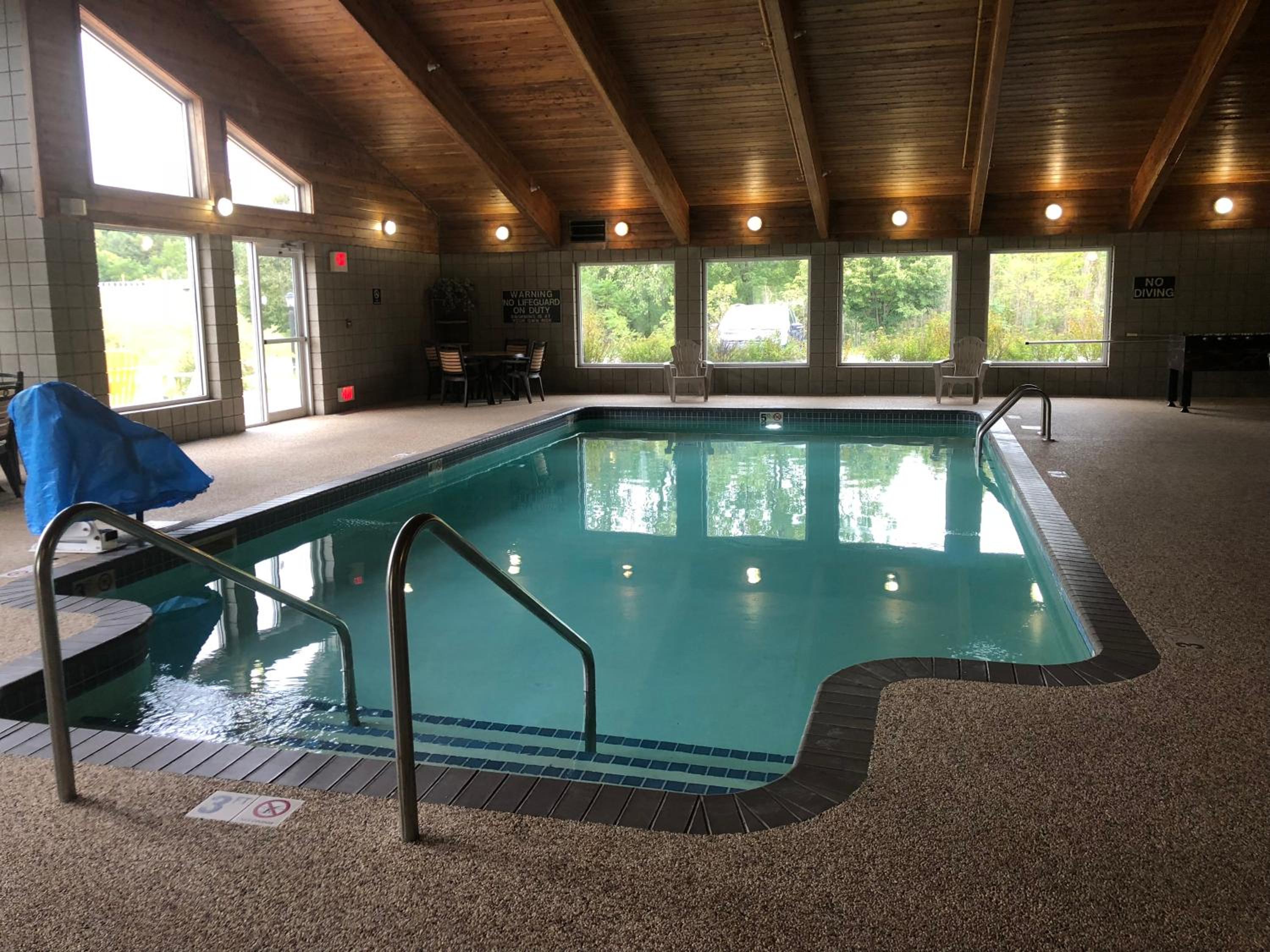 Boarders Inn and Suites by Cobblestone Hotels - Fayette