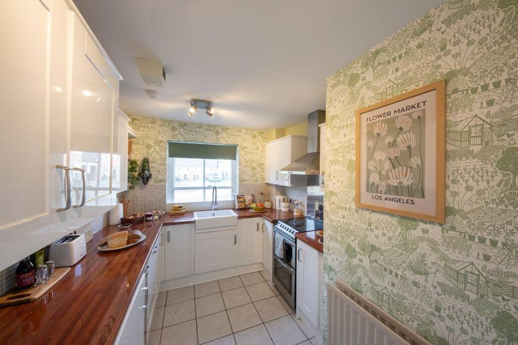 Sheriffs Tower Cottage - West view 4