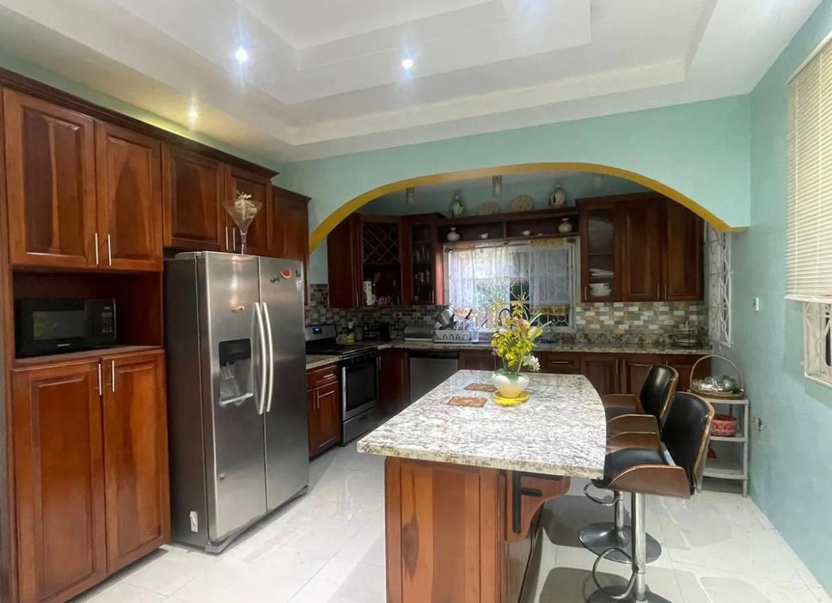 Cozy Elegance 3 Bedroom Estate view 4