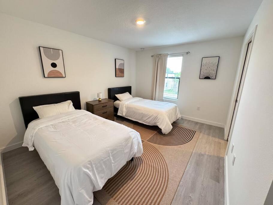 Beautiful Townhouse near Disney