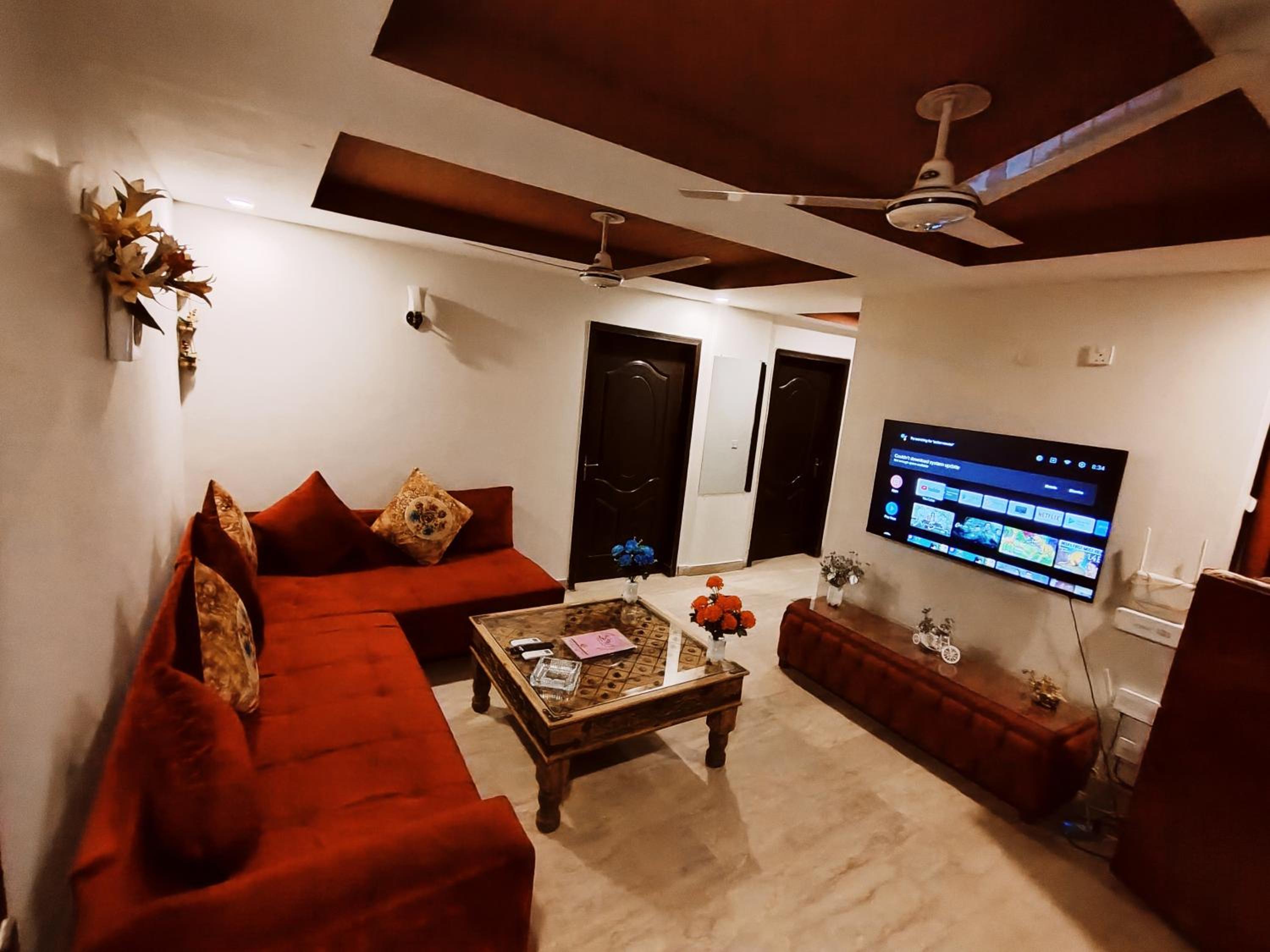 Stay in COMFORT & LUXURY! view 5