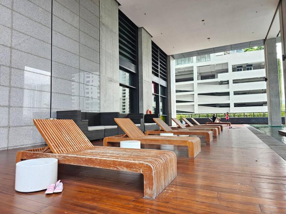 Mont Kiara Arcoris -2-5pax- near Hartamas-Publika