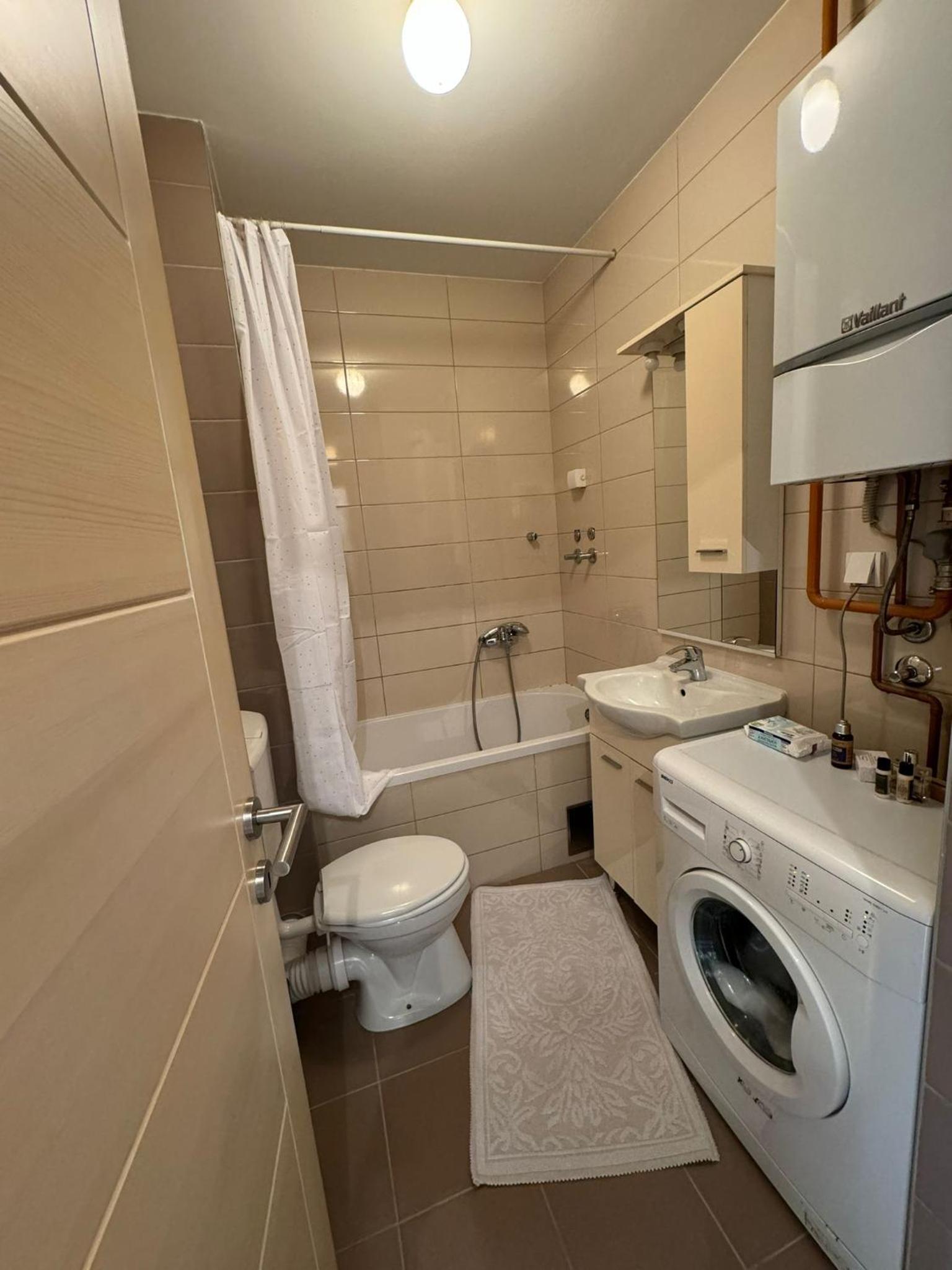 Simple Apartment