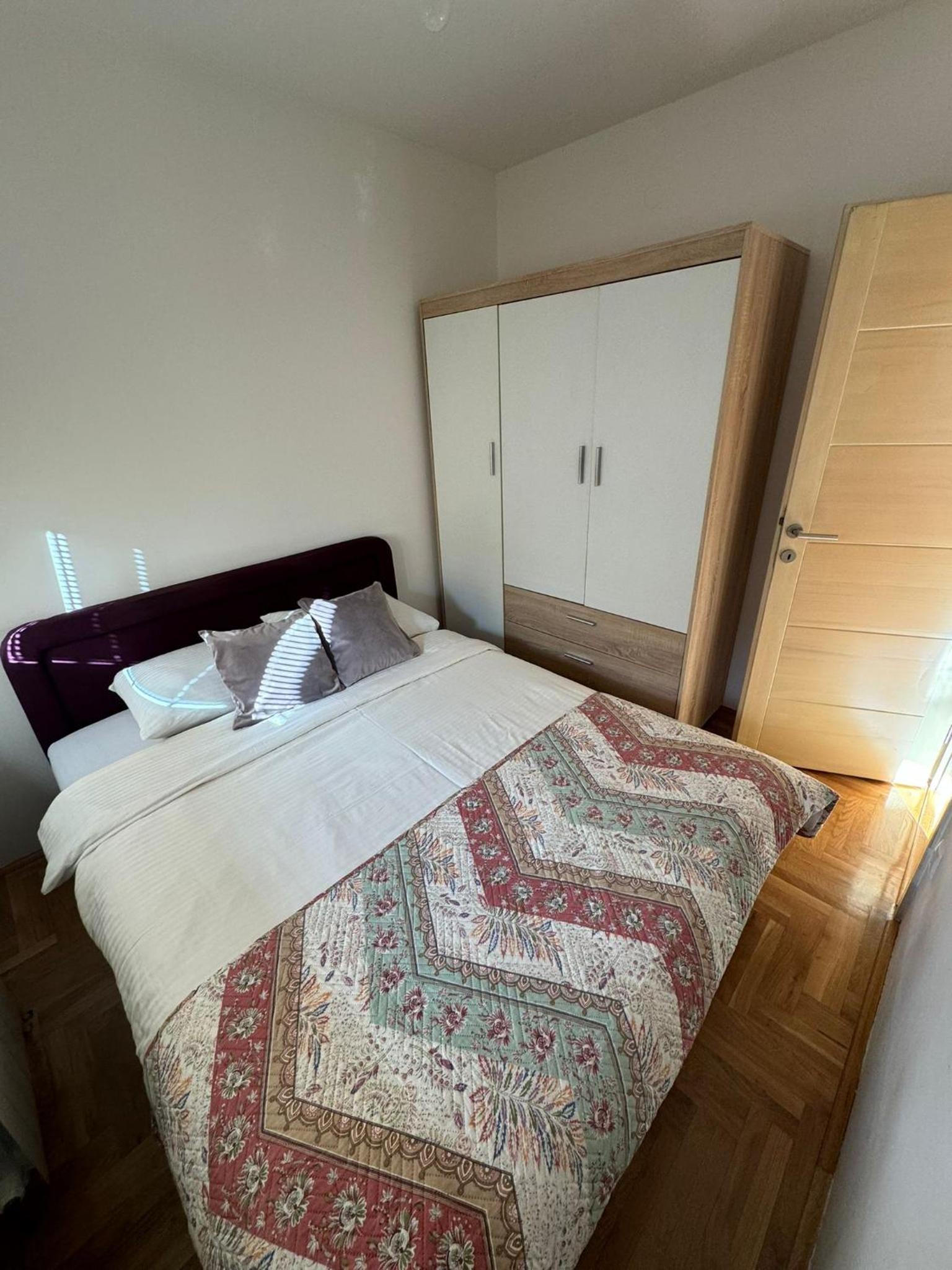 Simple Apartment