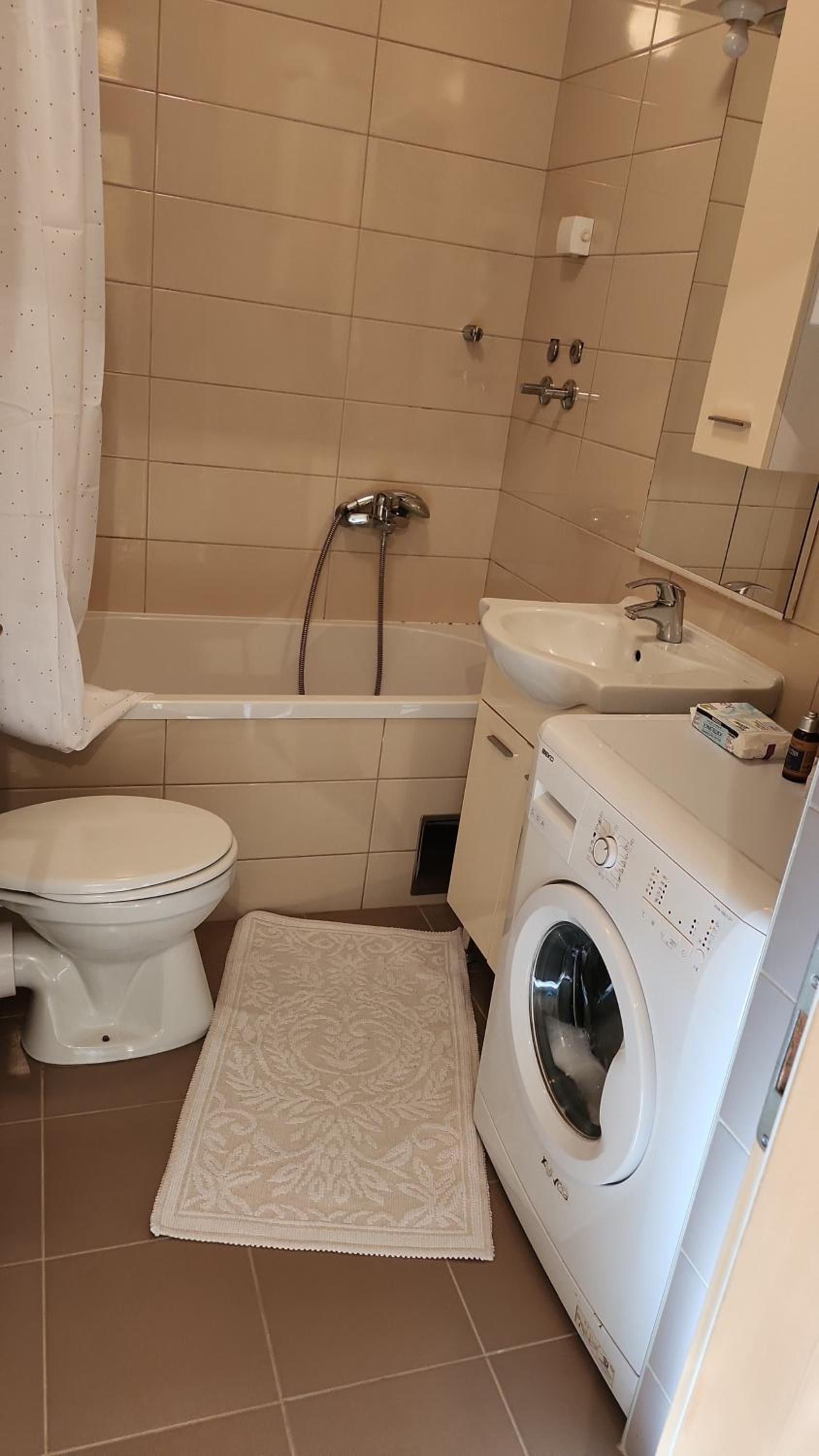 Simple Apartment