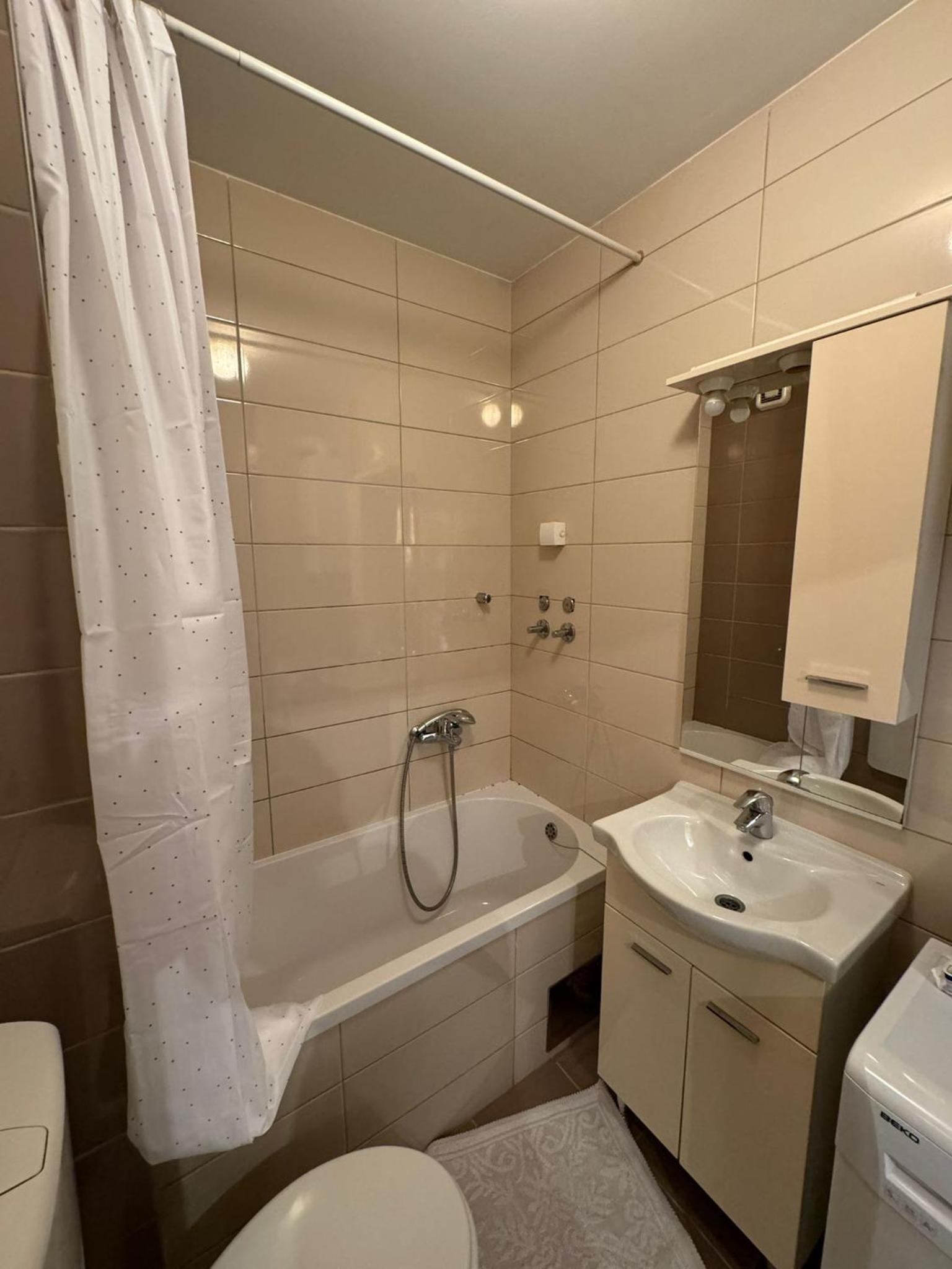 Simple Apartment