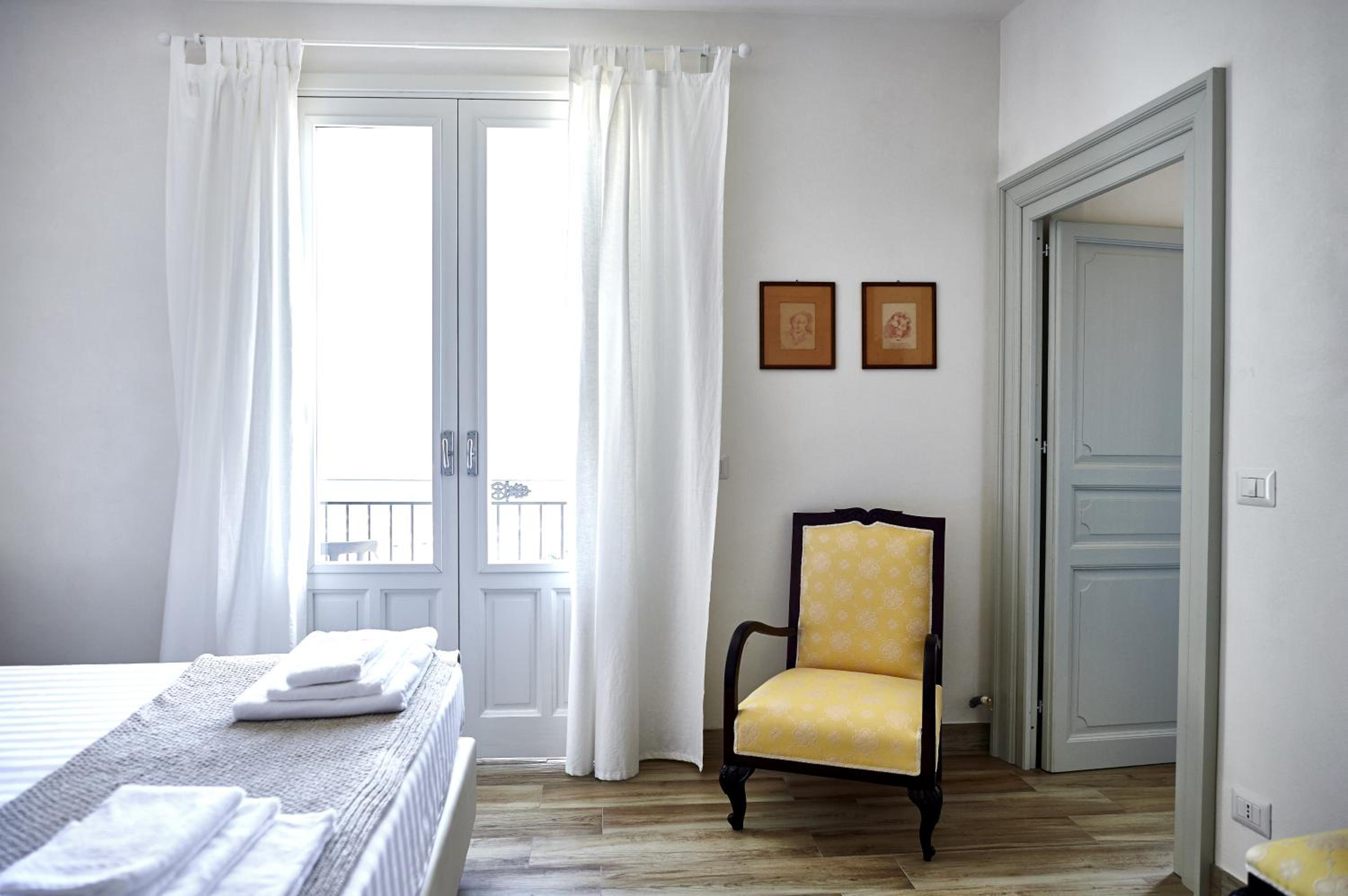 Santina Suites