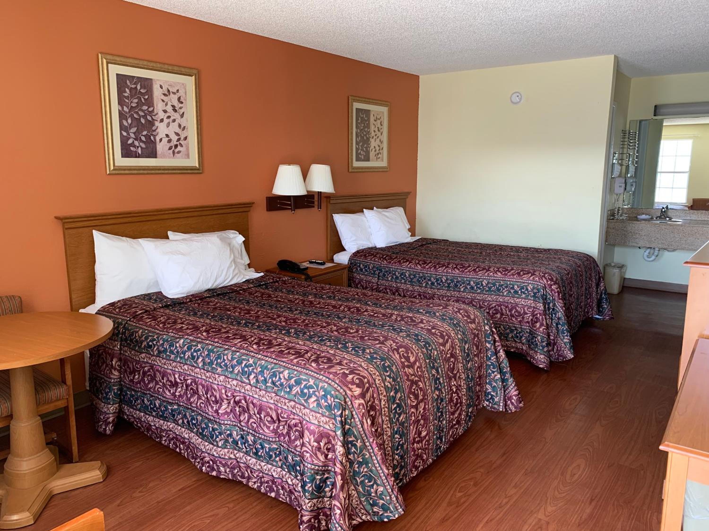 Key West Inn - Chatsworth