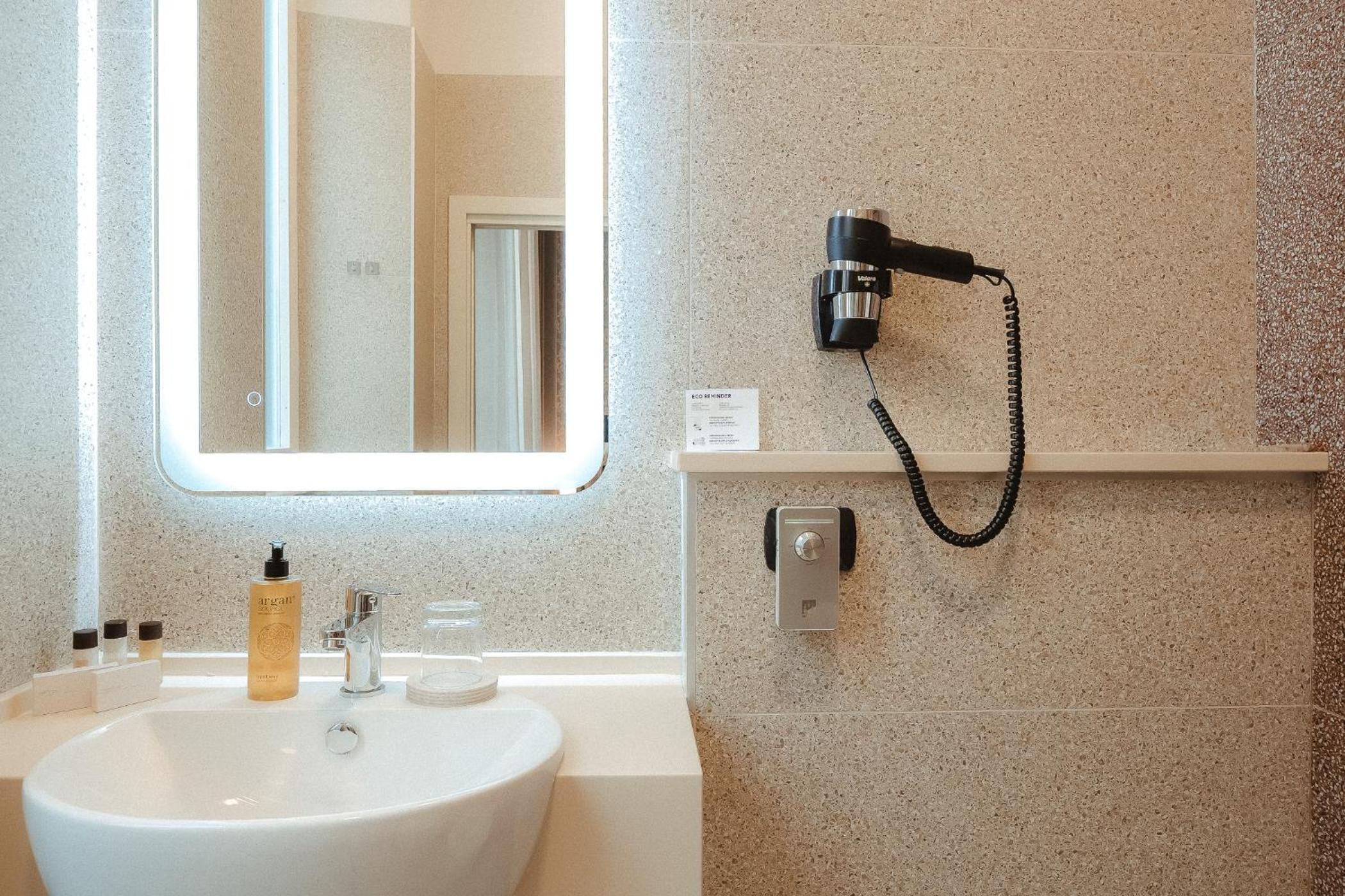 Lifestyle and Suites