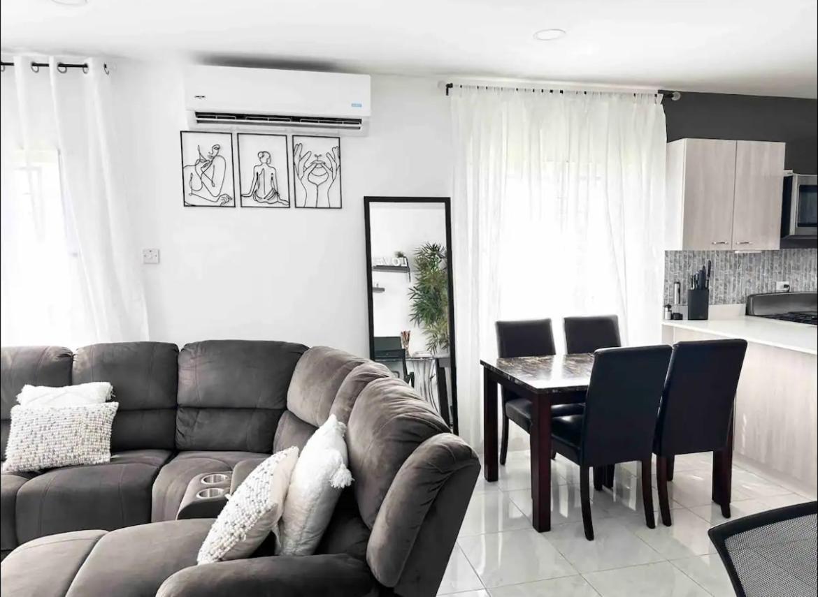 Comfortable Stay In Phoenix Estate view 4