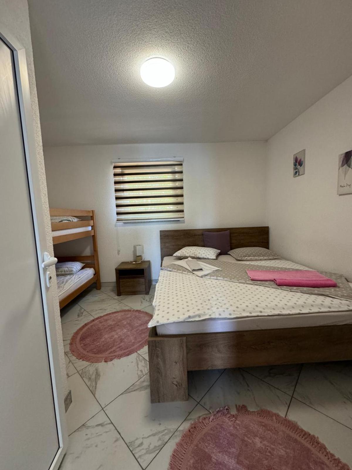 Apartman Dzenis