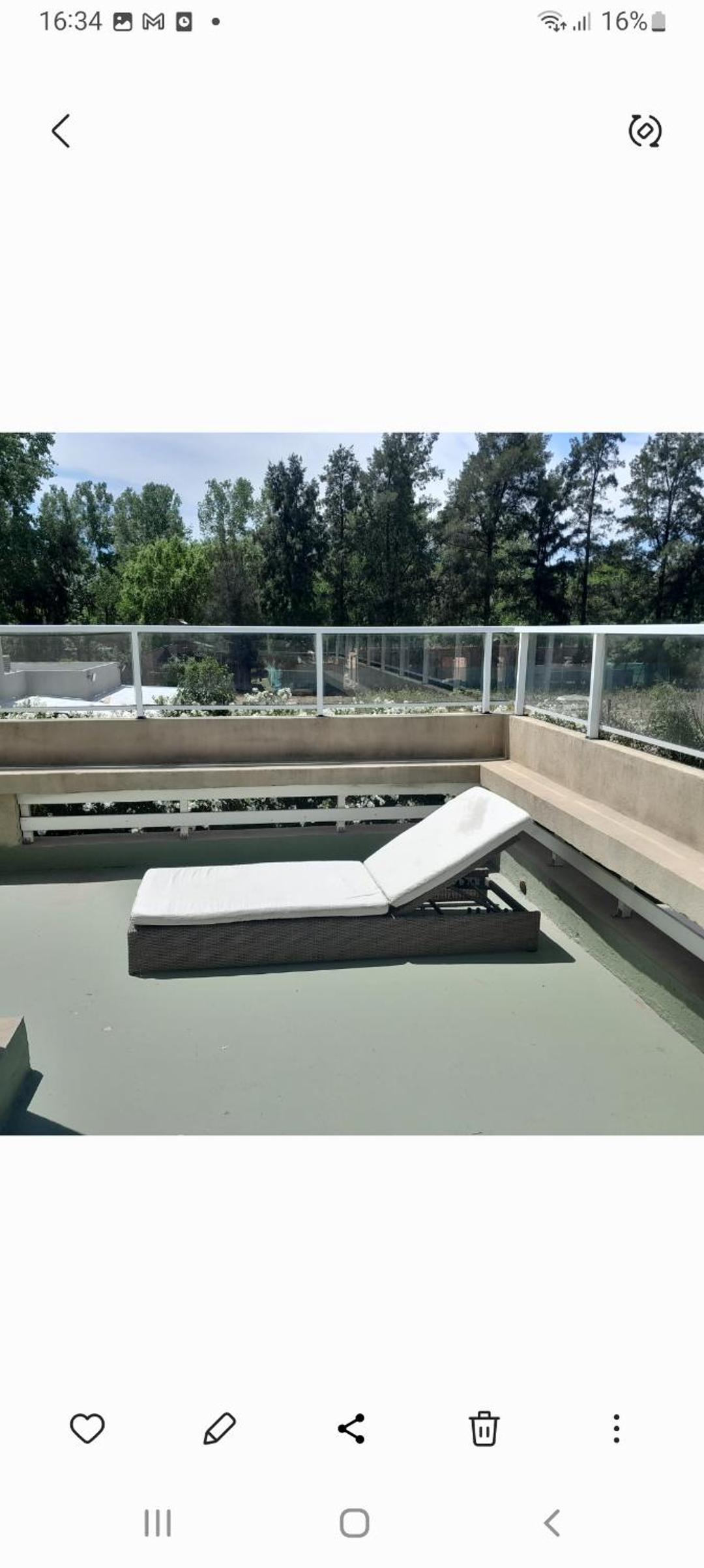 Canning House 3 bed 2 bath with park and grill