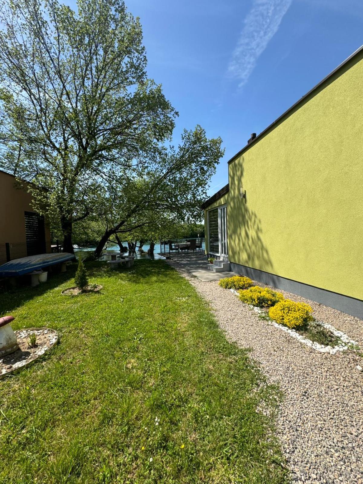 Apartman Dzenis