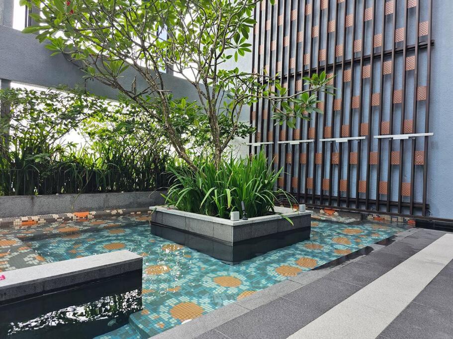 Premium 2BR -2-4pax- near Midvalley-Pavilion 2