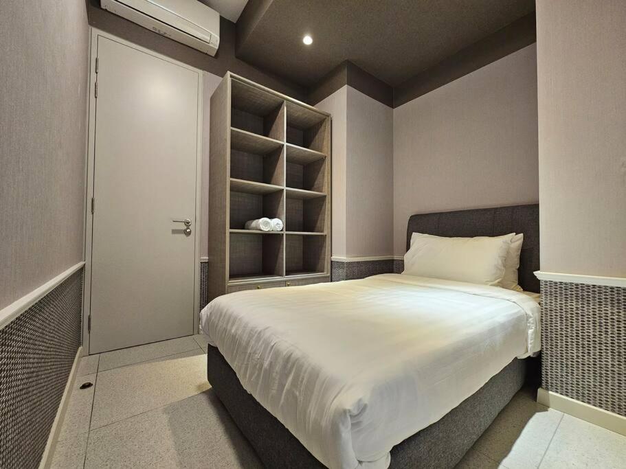 Premium 2BR -2-4pax- near Midvalley-Pavilion 2