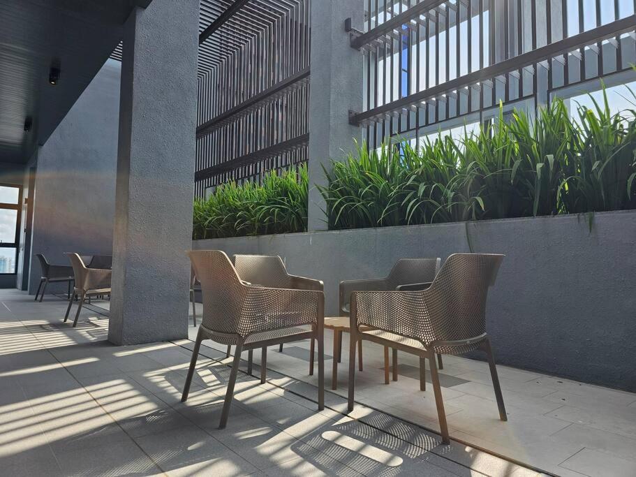 Premium 2BR -2-4pax- near Midvalley-Pavilion 2