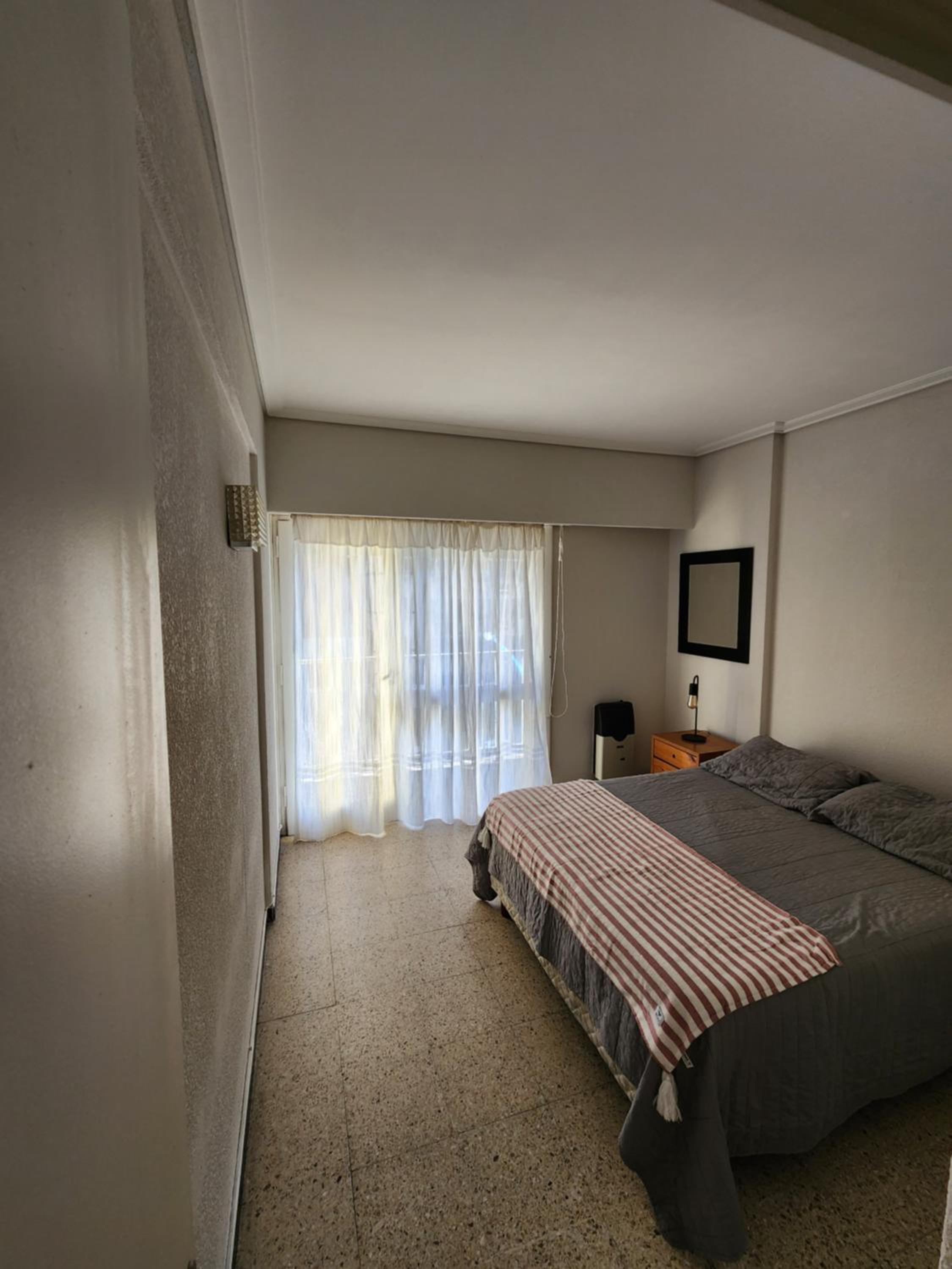 Depto en Edificio Maral 14 soleado céntrico funcional Zona Guemes