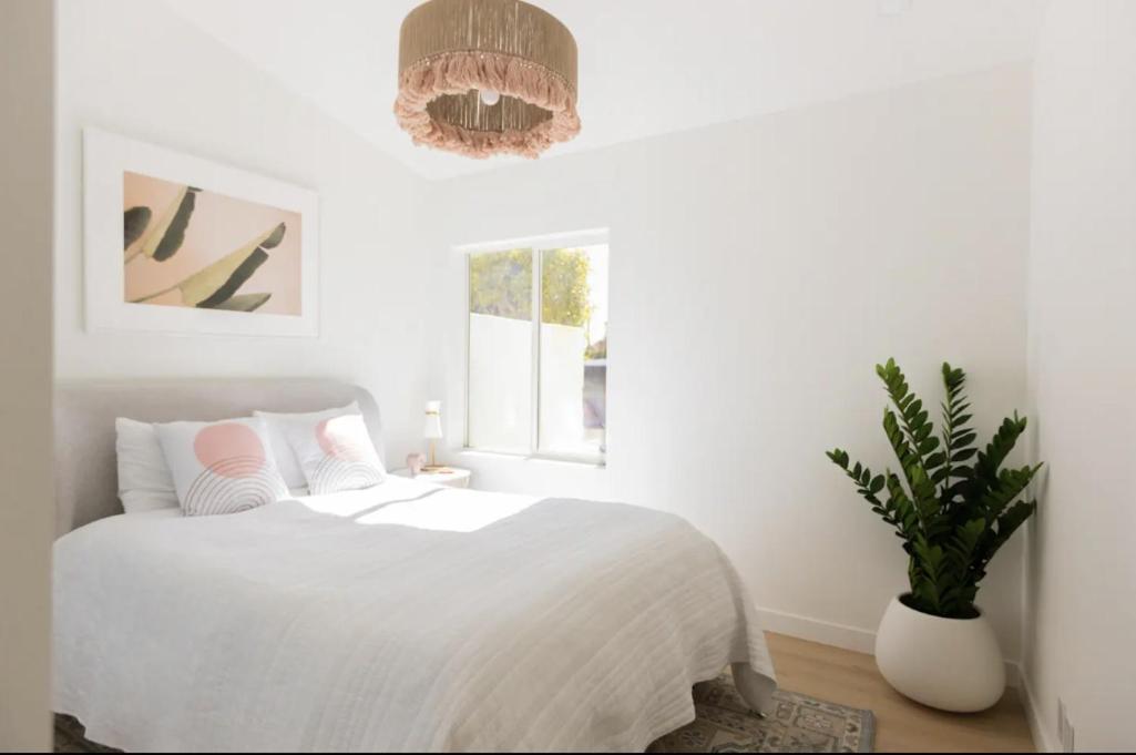 The Pink Paloma - A Barbie Inspired Villa in Palm Springs view 5