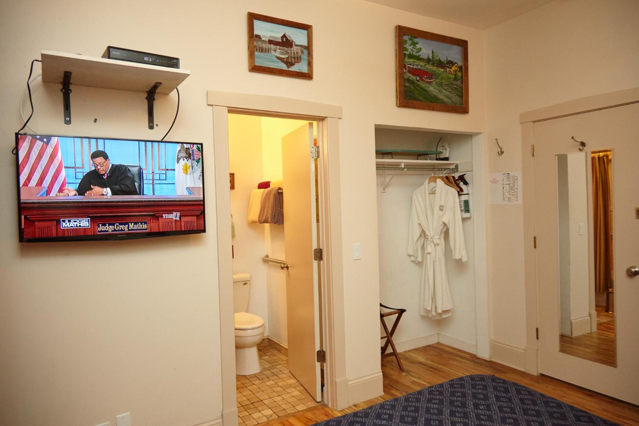 Ray's Bucktown Bed and Breakfast