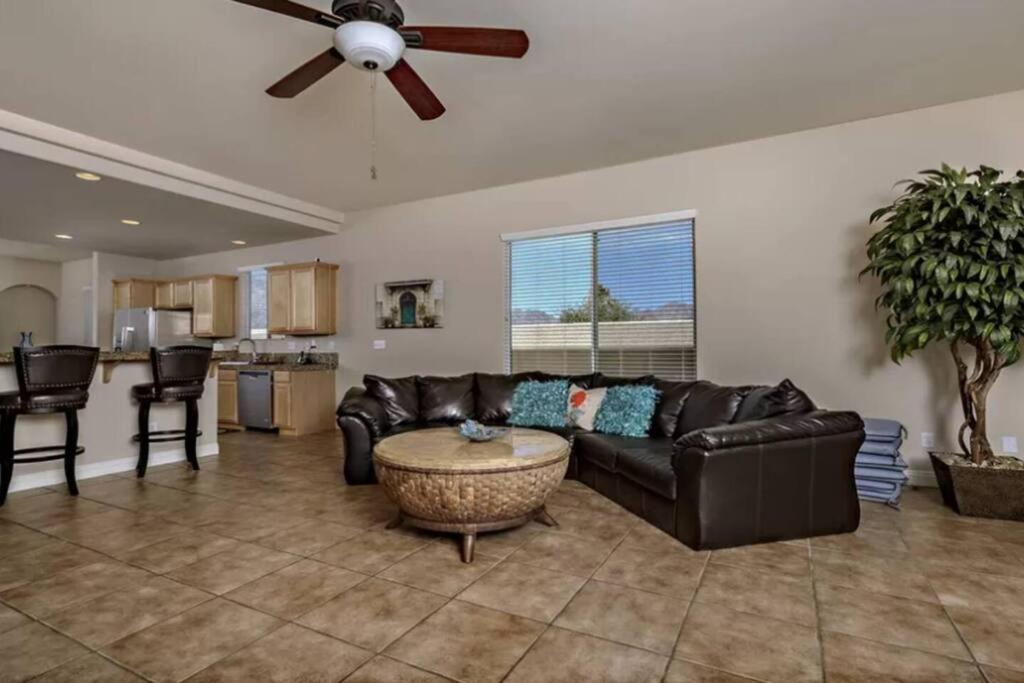 3 Bedroom beauty with Pool & spa view 3