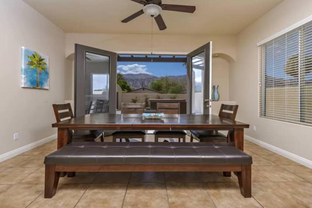 3 Bedroom beauty with Pool & spa view 4