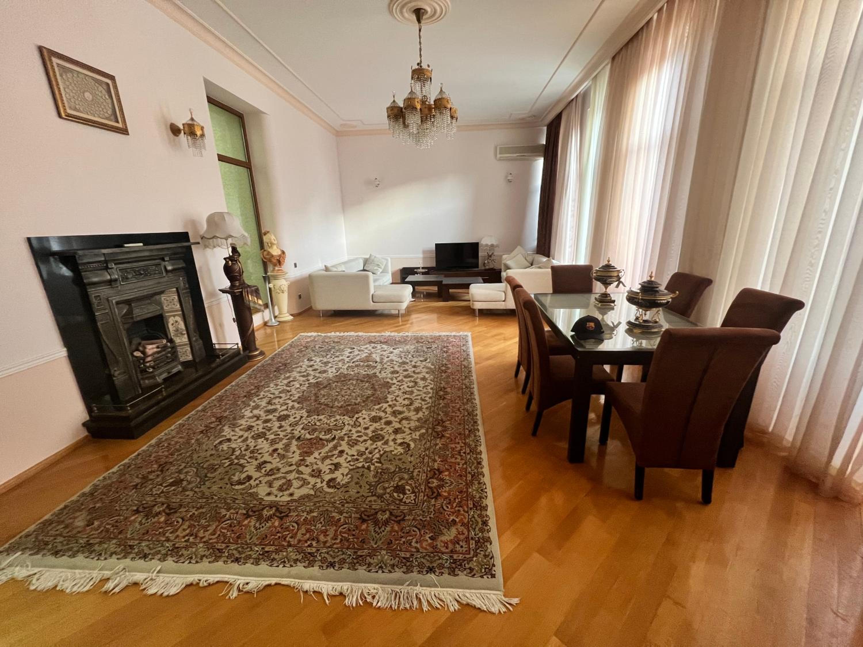 Luxury Family Suite (Nizami)