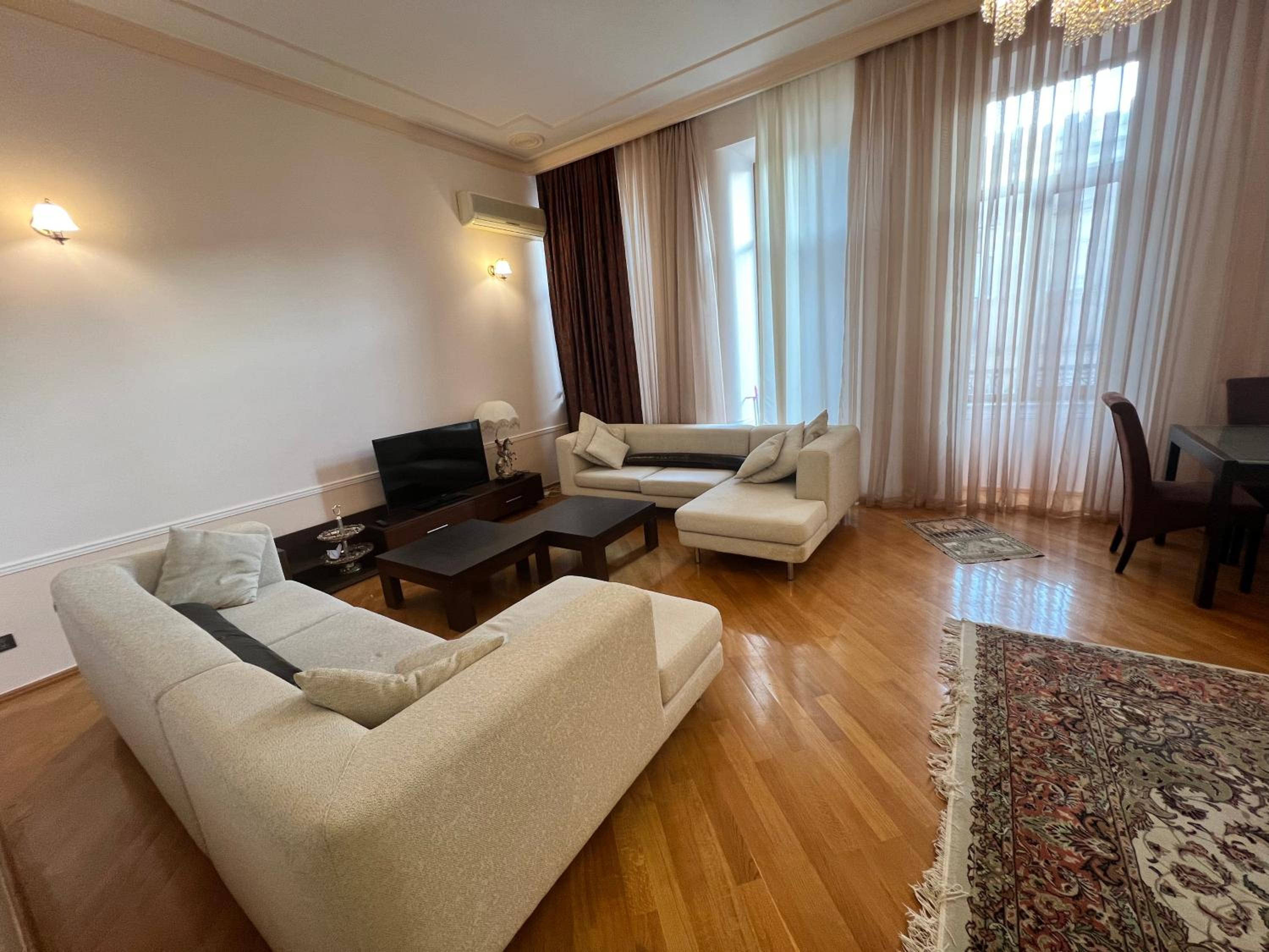 Luxury Family Suite (Nizami)