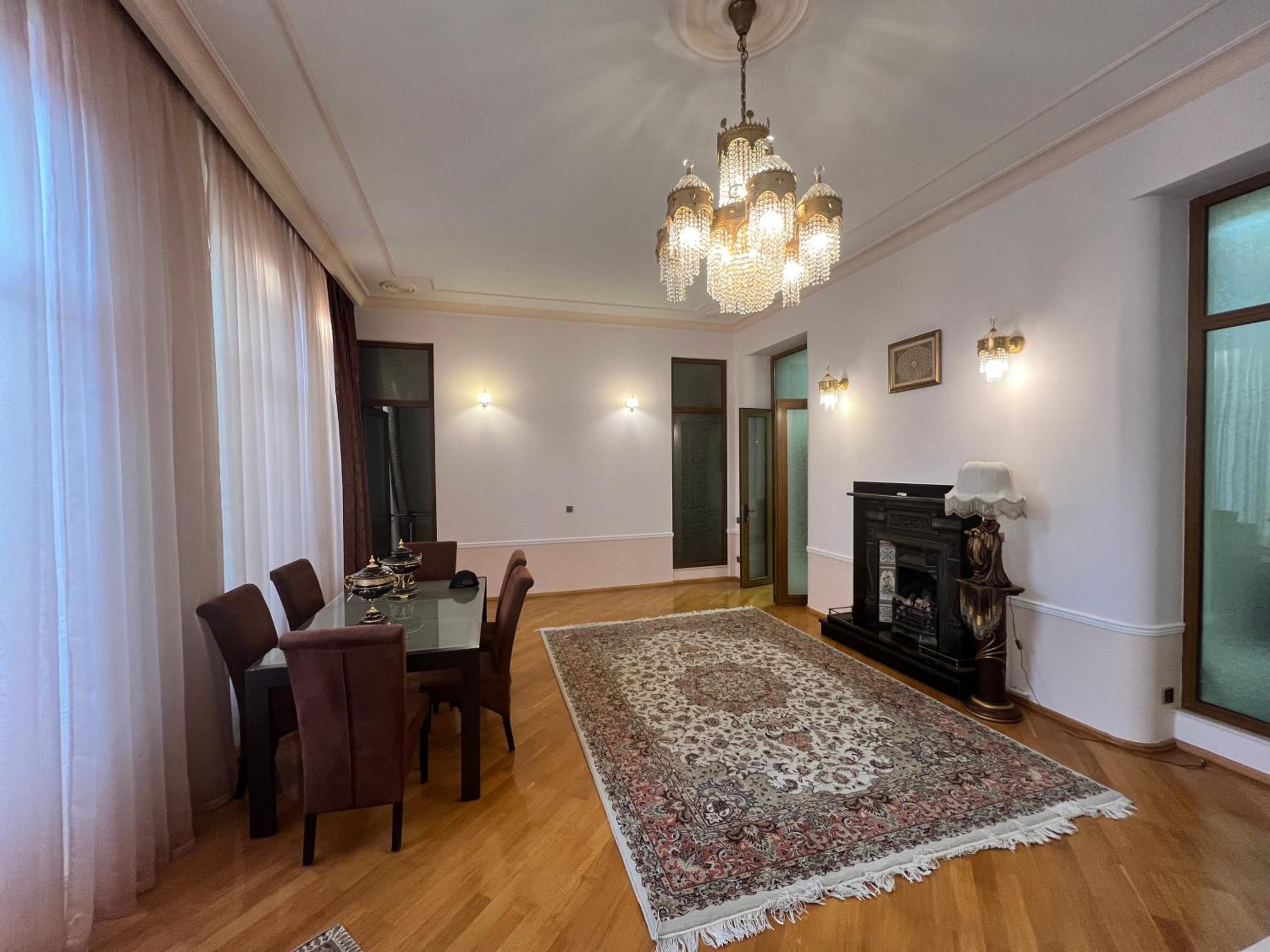 Luxury Family Suite (Nizami)