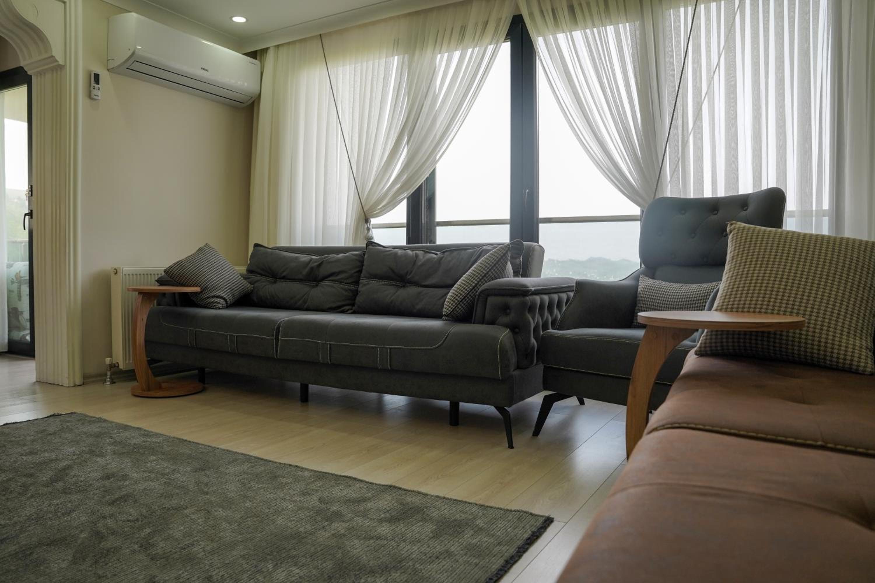 Sama house