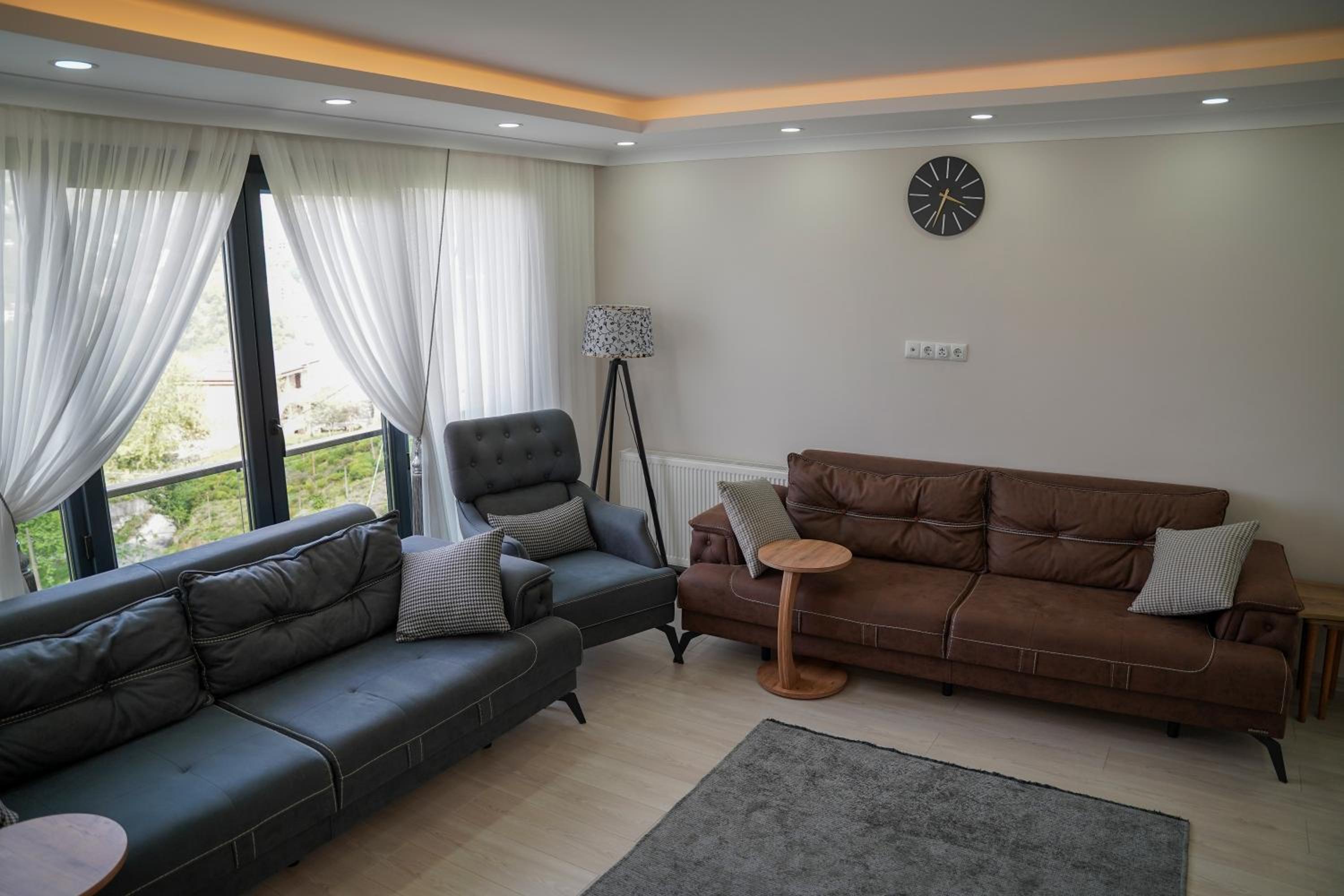 Sama house