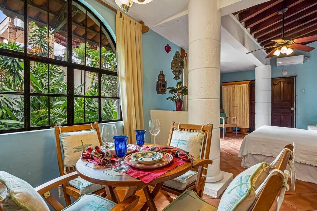Studio Jardin Secret - Charming Garden