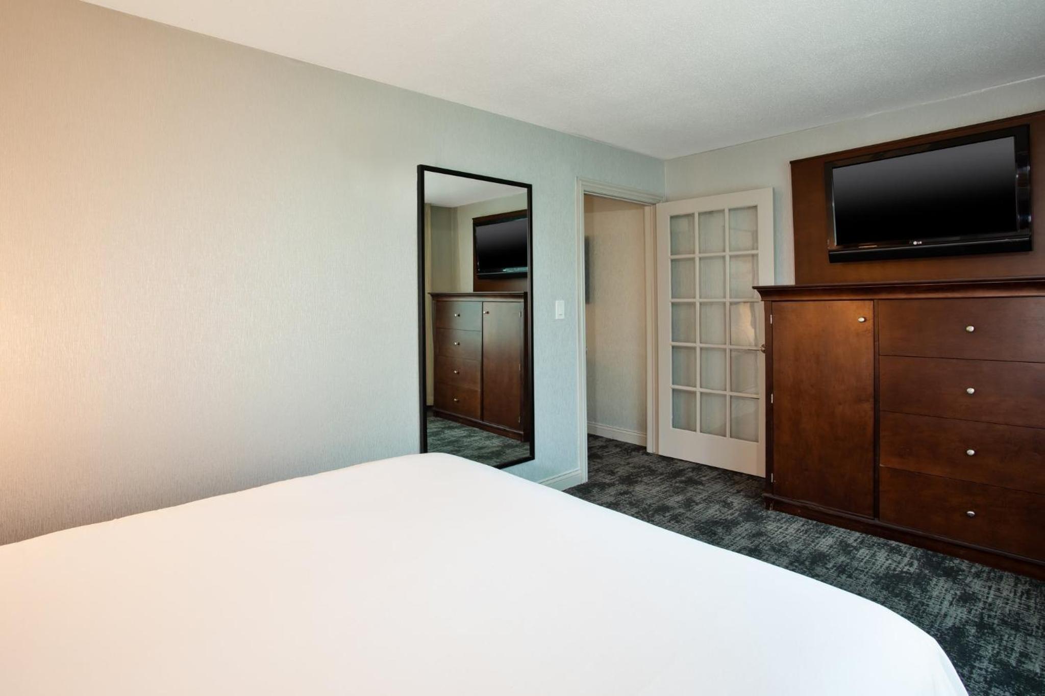 Crowne Plaza Chicago-Northbrook, an IHG Hotel - Property Image 4
