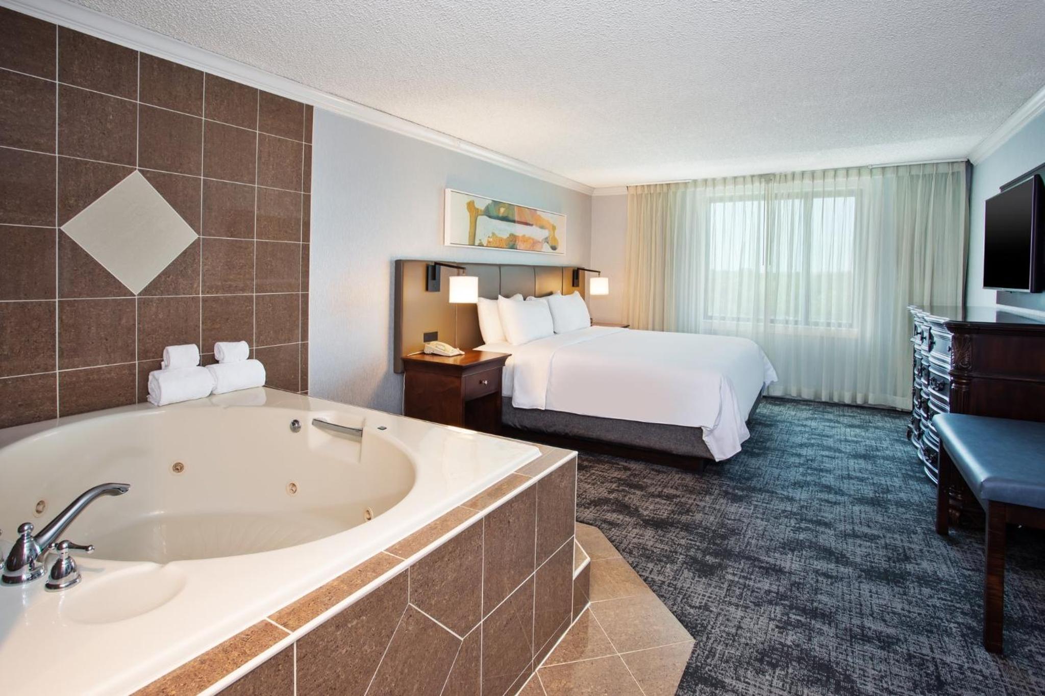 Crowne Plaza Chicago-Northbrook, an IHG Hotel - Property Image 57