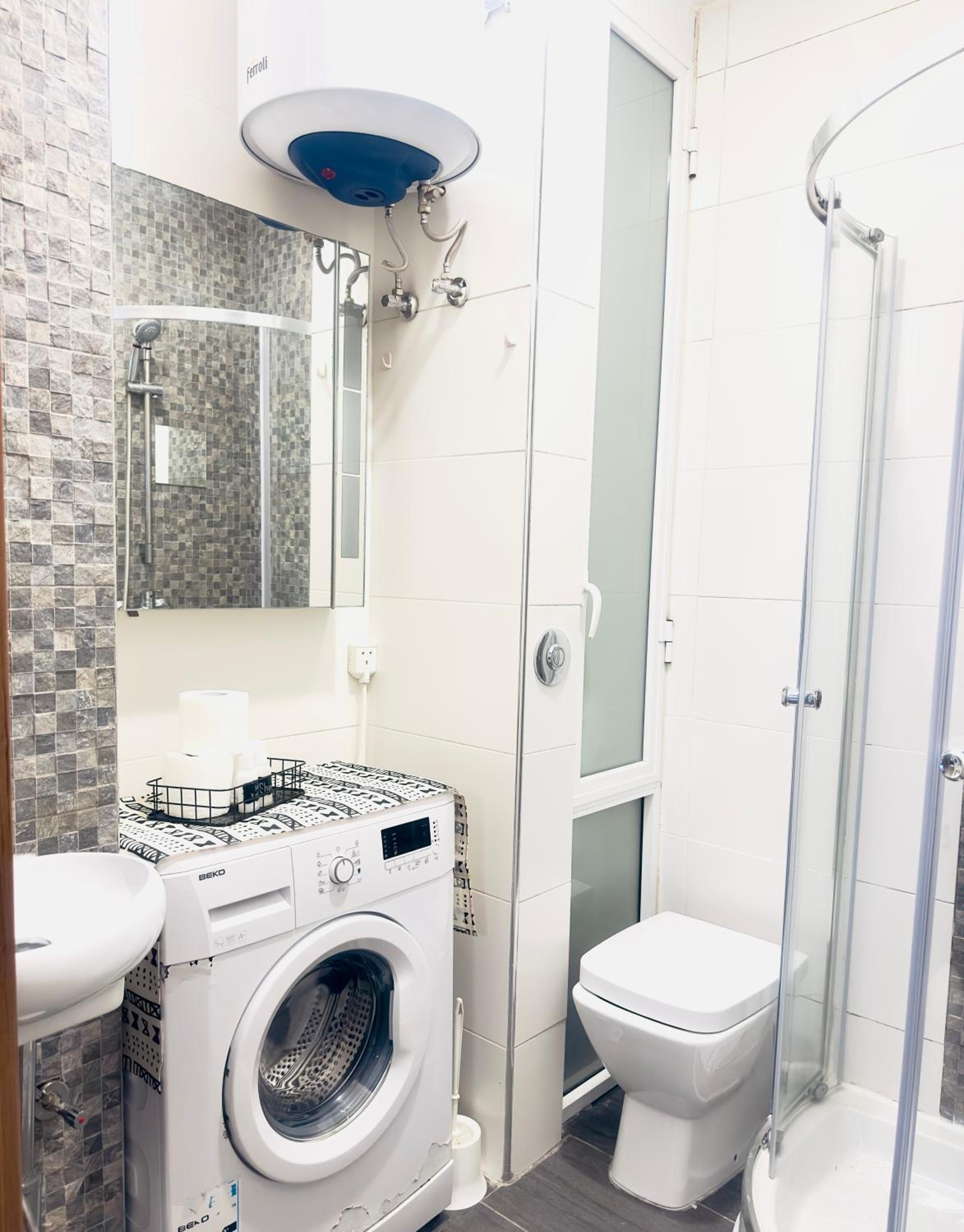 Cozy Central Apartment - Swieqi view 4