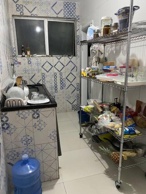 Apartamento perto de tudo em condomínio fechado.
