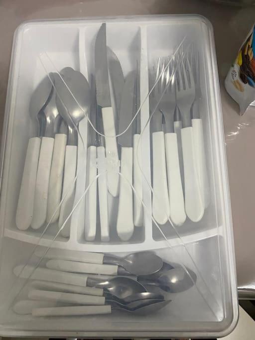 Apartamento perto de tudo em condomínio fechado.