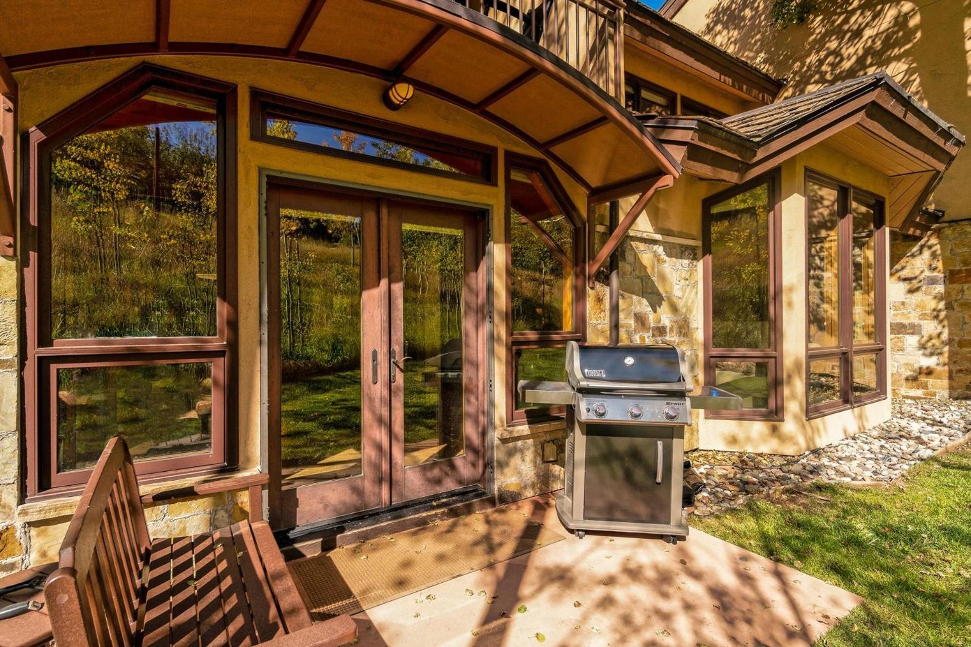 Townhome with Ski-in Access near Pool and Spa by The Woodrun V Townhouses view 2